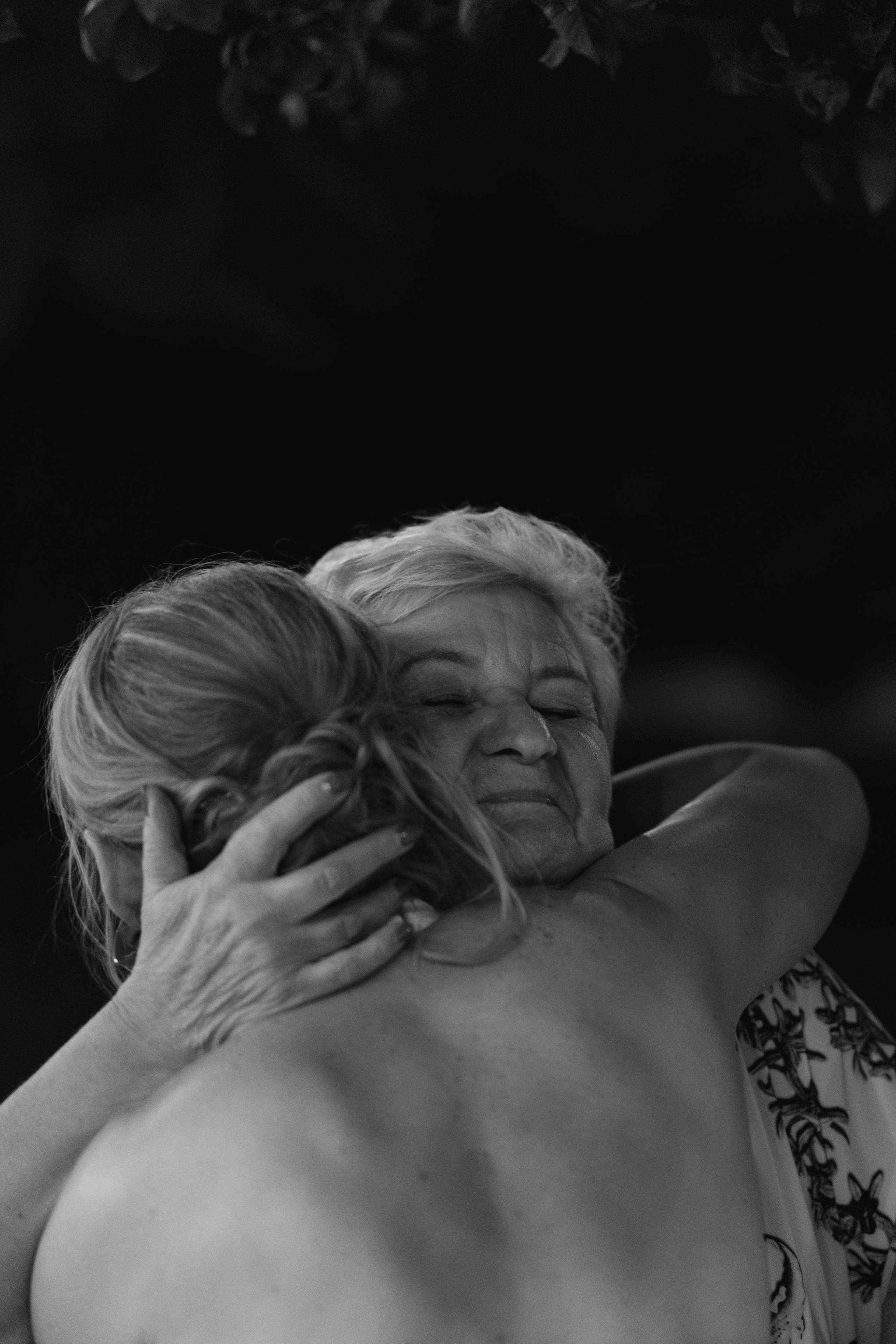 A German wedding among palms. Wedding & Documentary Photographer based in Nuremberg — available across Europe & Turkey | Vitalii Nasonov