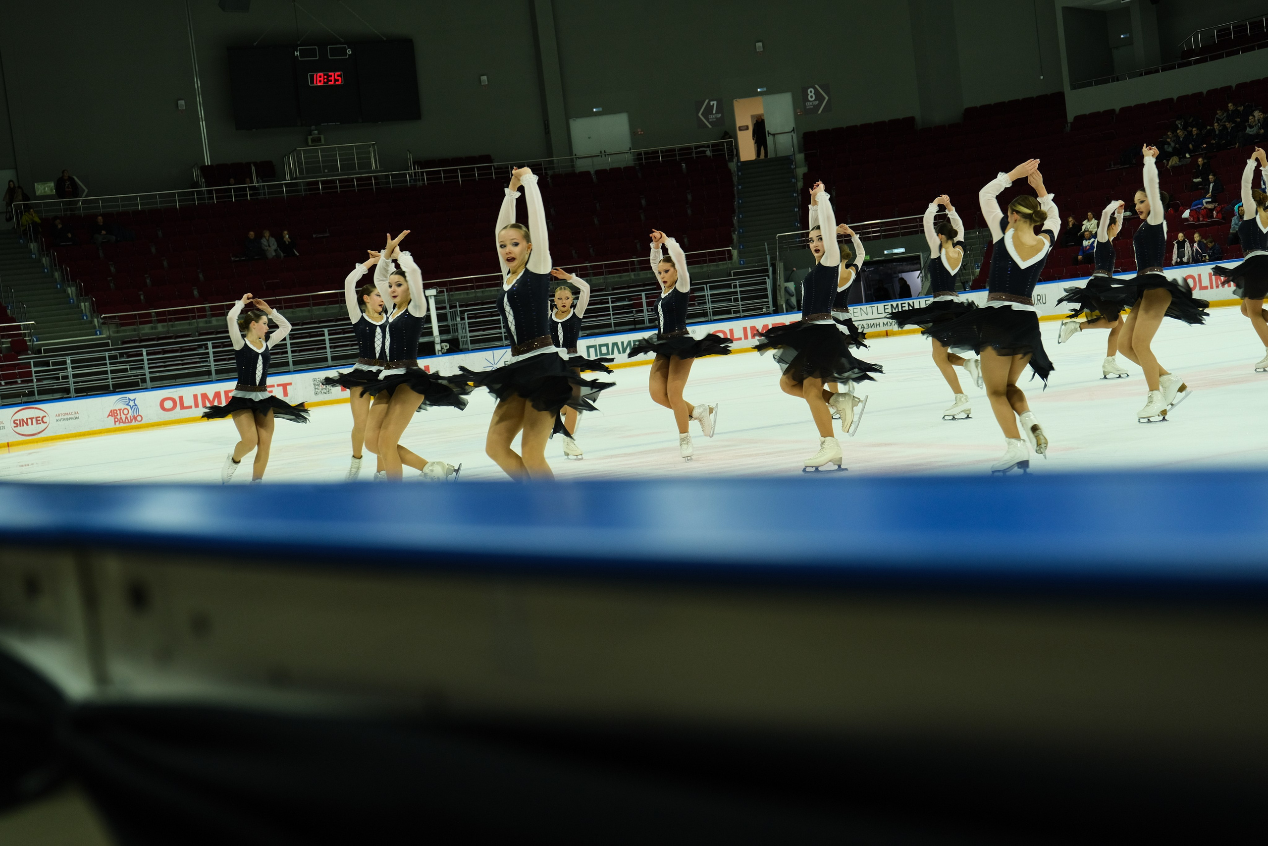 «Самарочка» этап кубка России по синхронному фигурному катанию. Александр Носов. Портретный и репортажный фотограф в Самаре