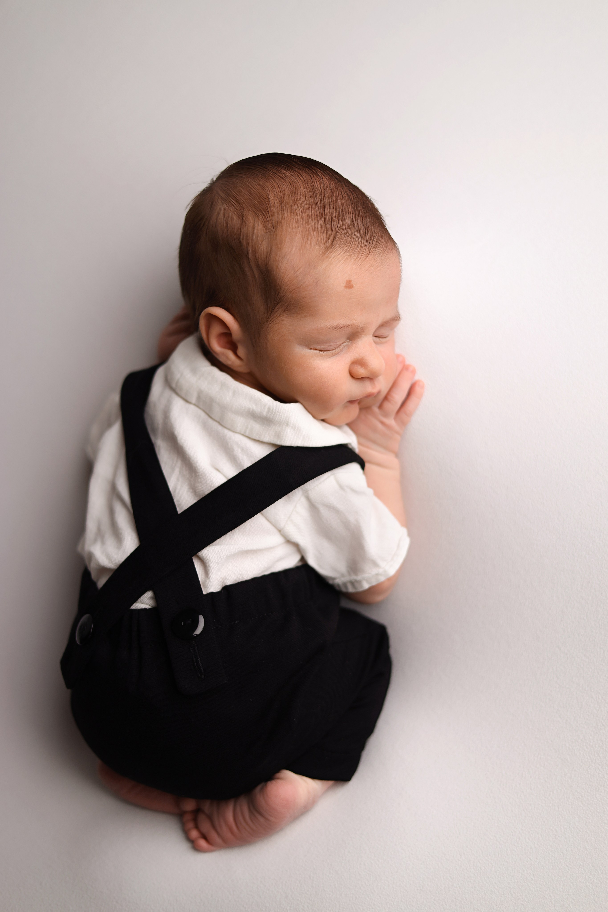 Фотосессия новорожденных. Ньюборн фотограф в Москве. Фотограф новорожденных Москва. Ньюборн фотограф Москва