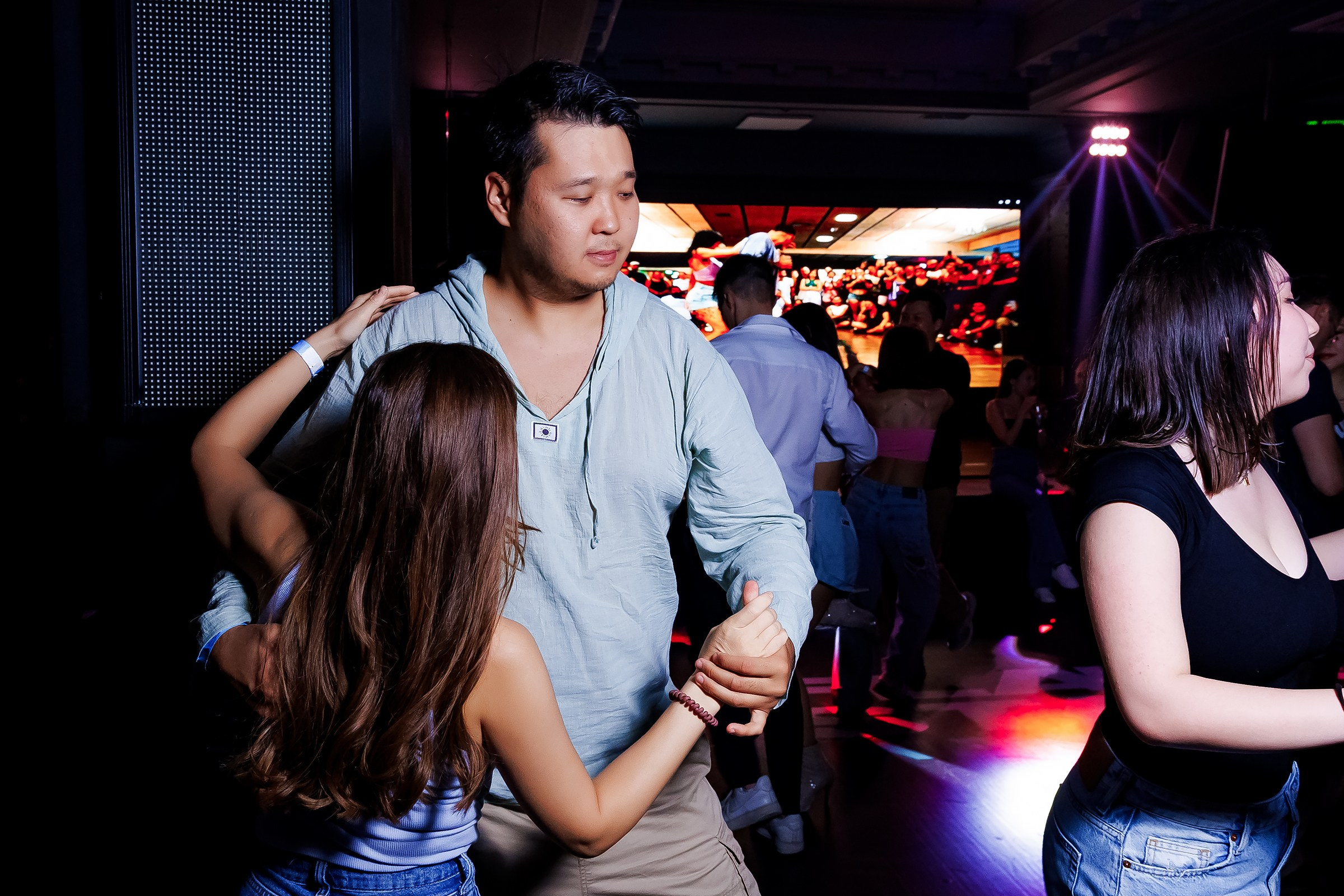 Bachata Party Hola Dance. Репортажный фотограф в Алматы Каюпов Сержан