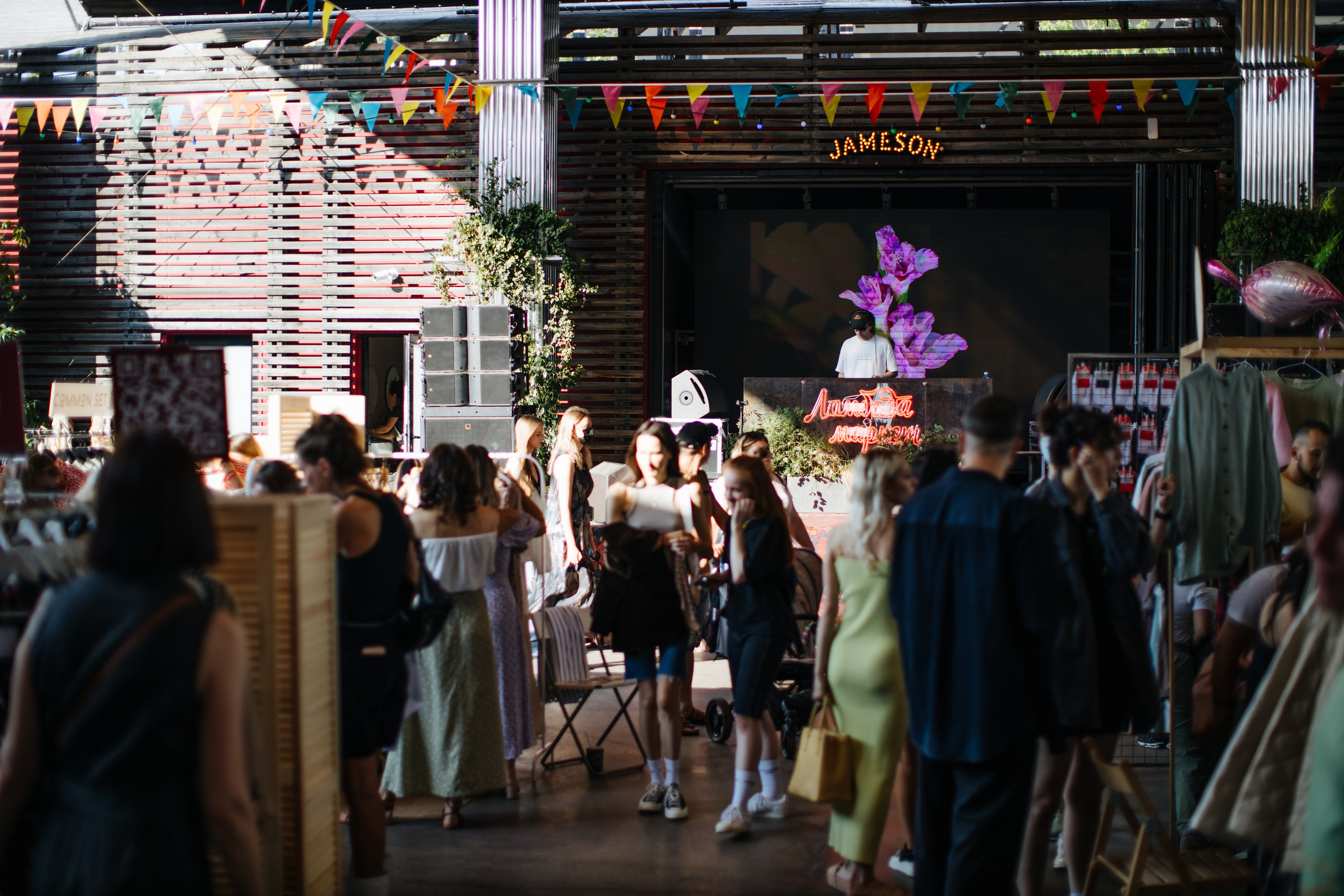 14–15 августа 2021 в «Стрелке». Фотоотчеты «Ламбада-маркета»