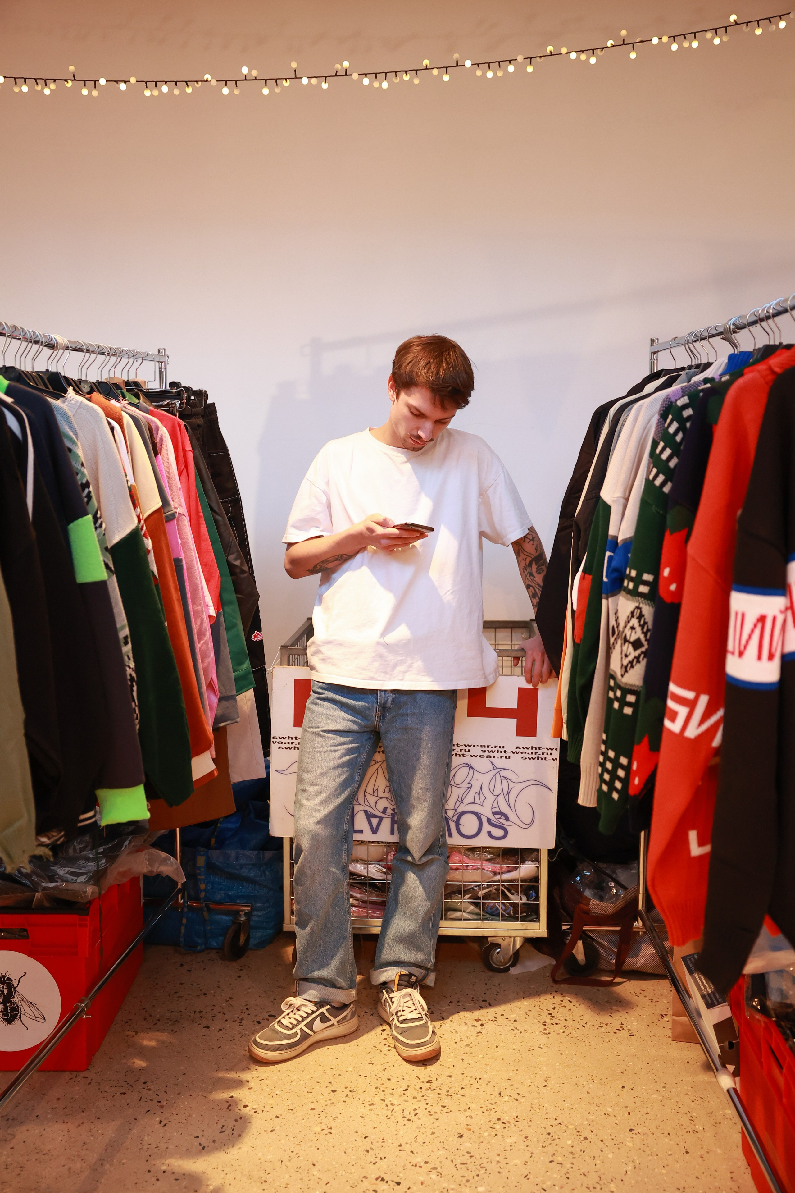 2–3 марта 2024 в пространстве «Три вокзала. Депо» / День 2 / фото Саша Жукова. Фотоотчеты «Ламбада-маркета»