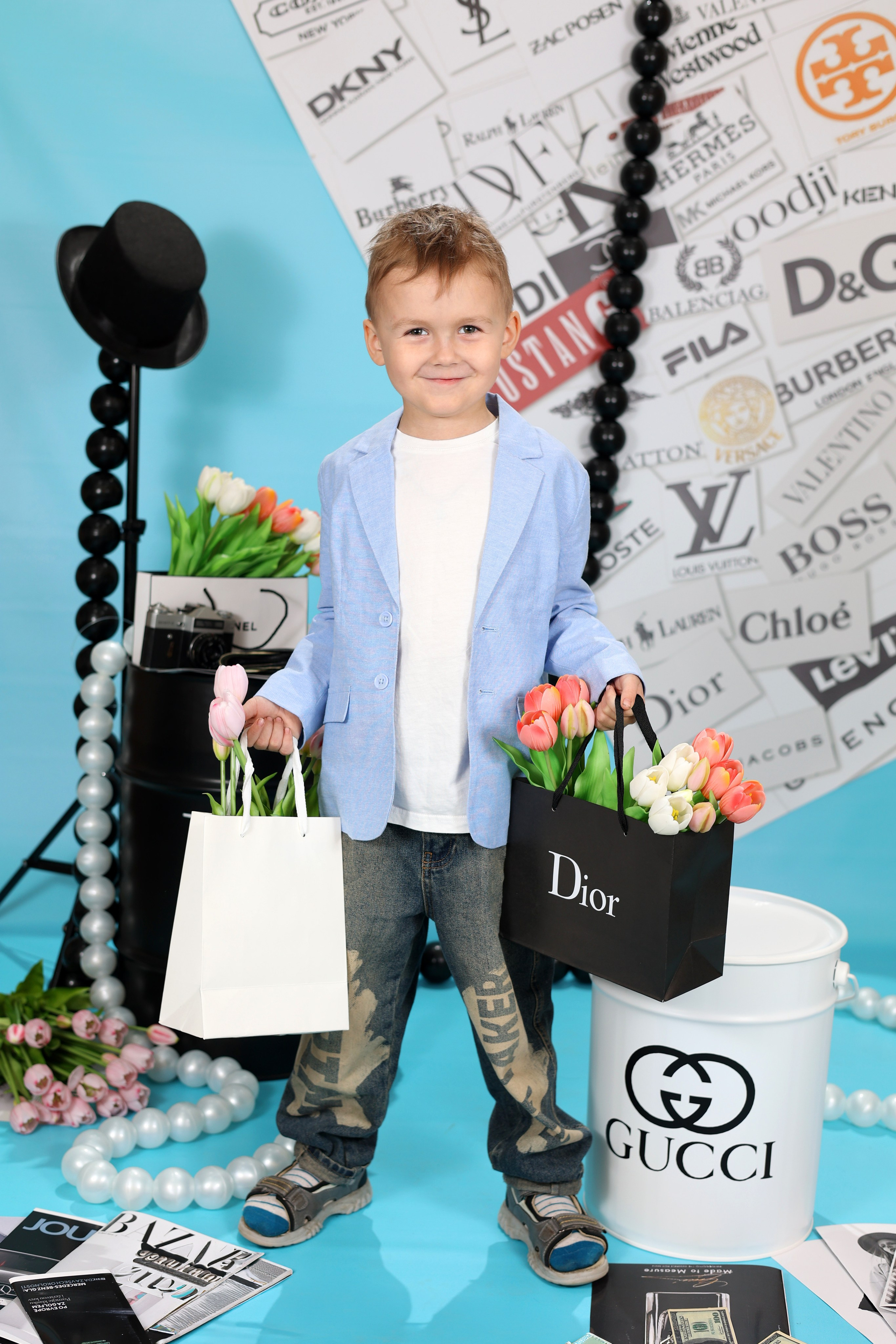 На стиле ФЭШН. Выпускные альбомы в Иваново в детский сад и школу. Александр и Светлана Янкины