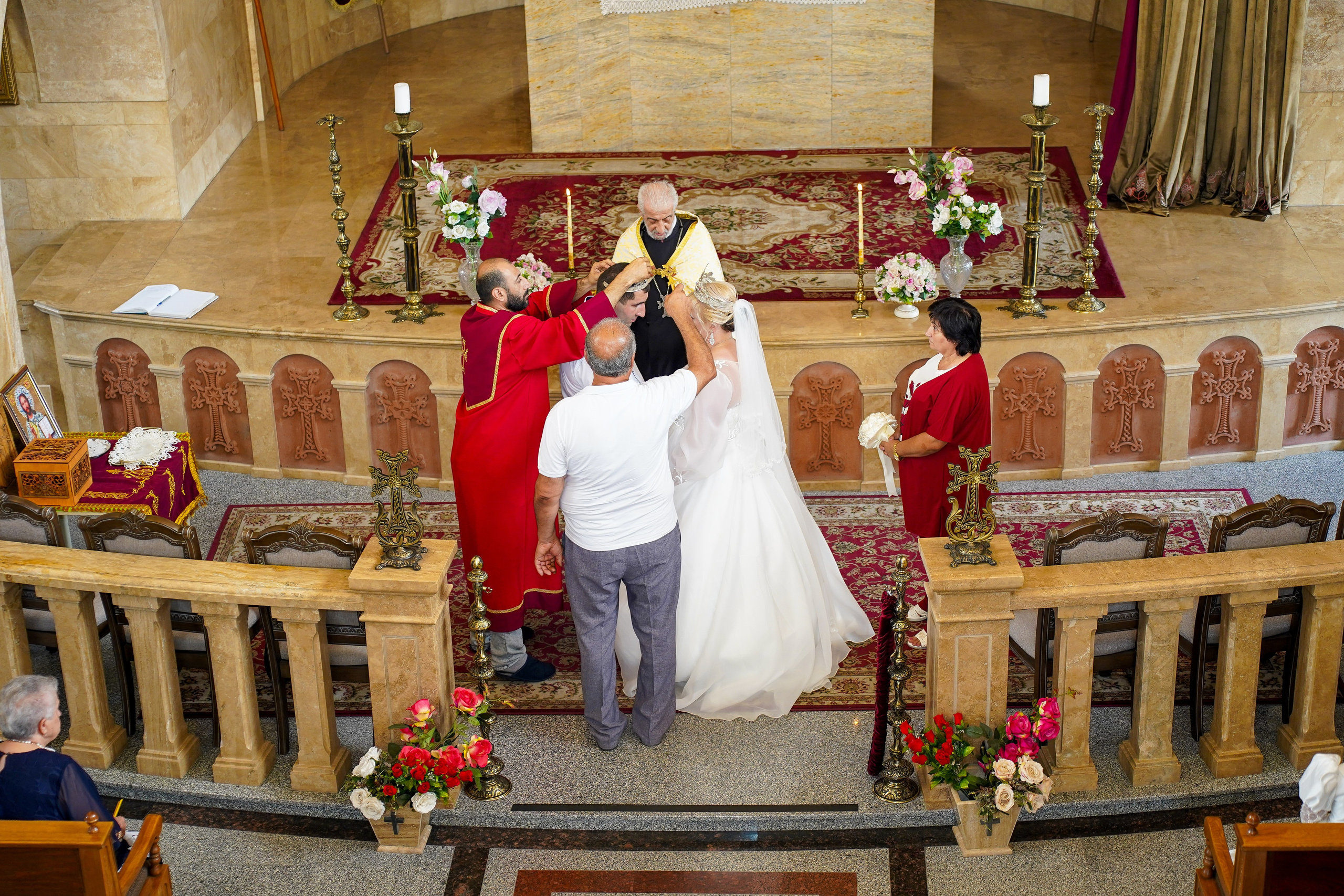 Обряд венчания в Армянской церкви. Фотограф Новороссийск | Геленджик и ЮФО Эльвина Ясинская