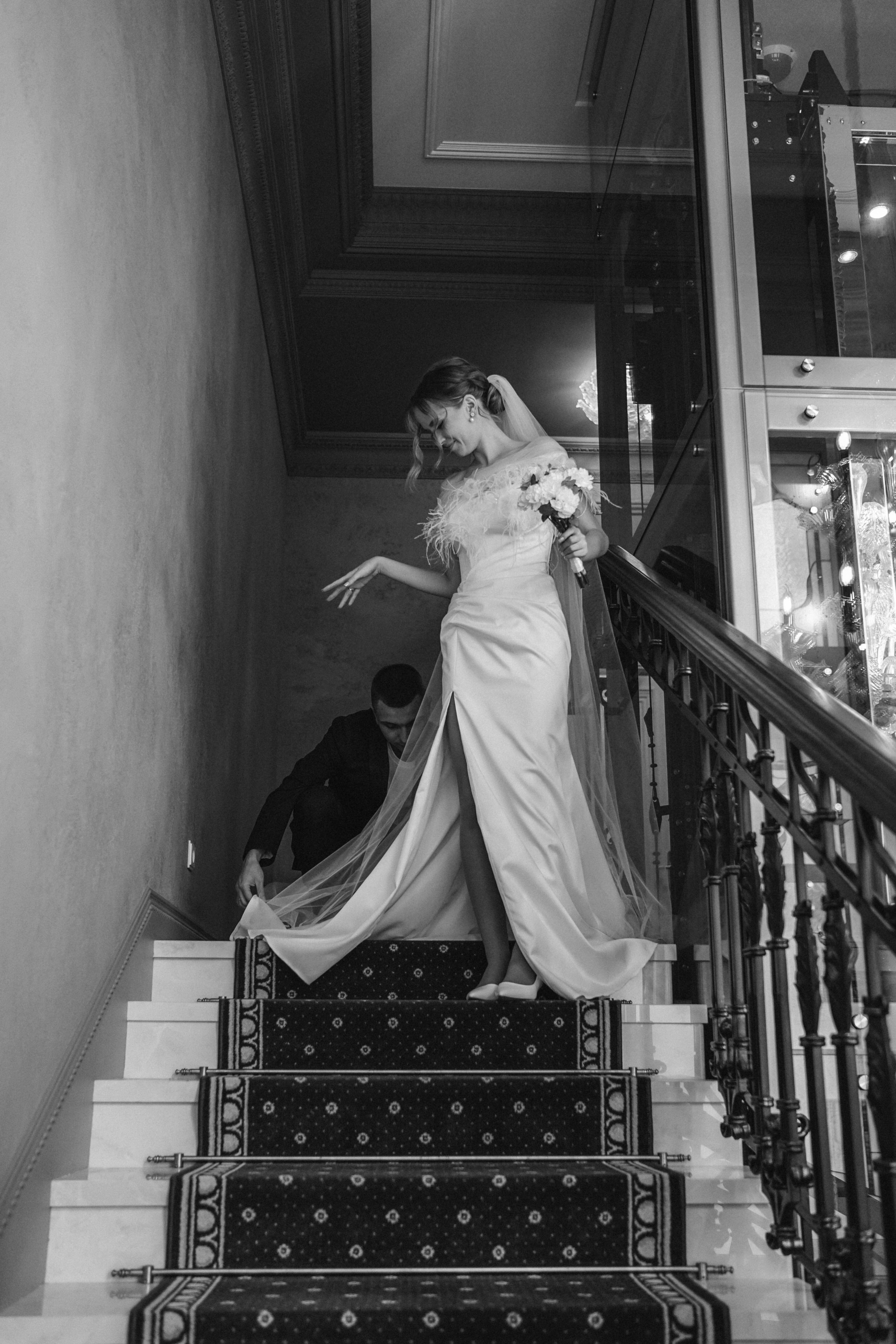 Катя и Олег: регистрация и свадебная съемка в отеле. Фотограф в Иркутске