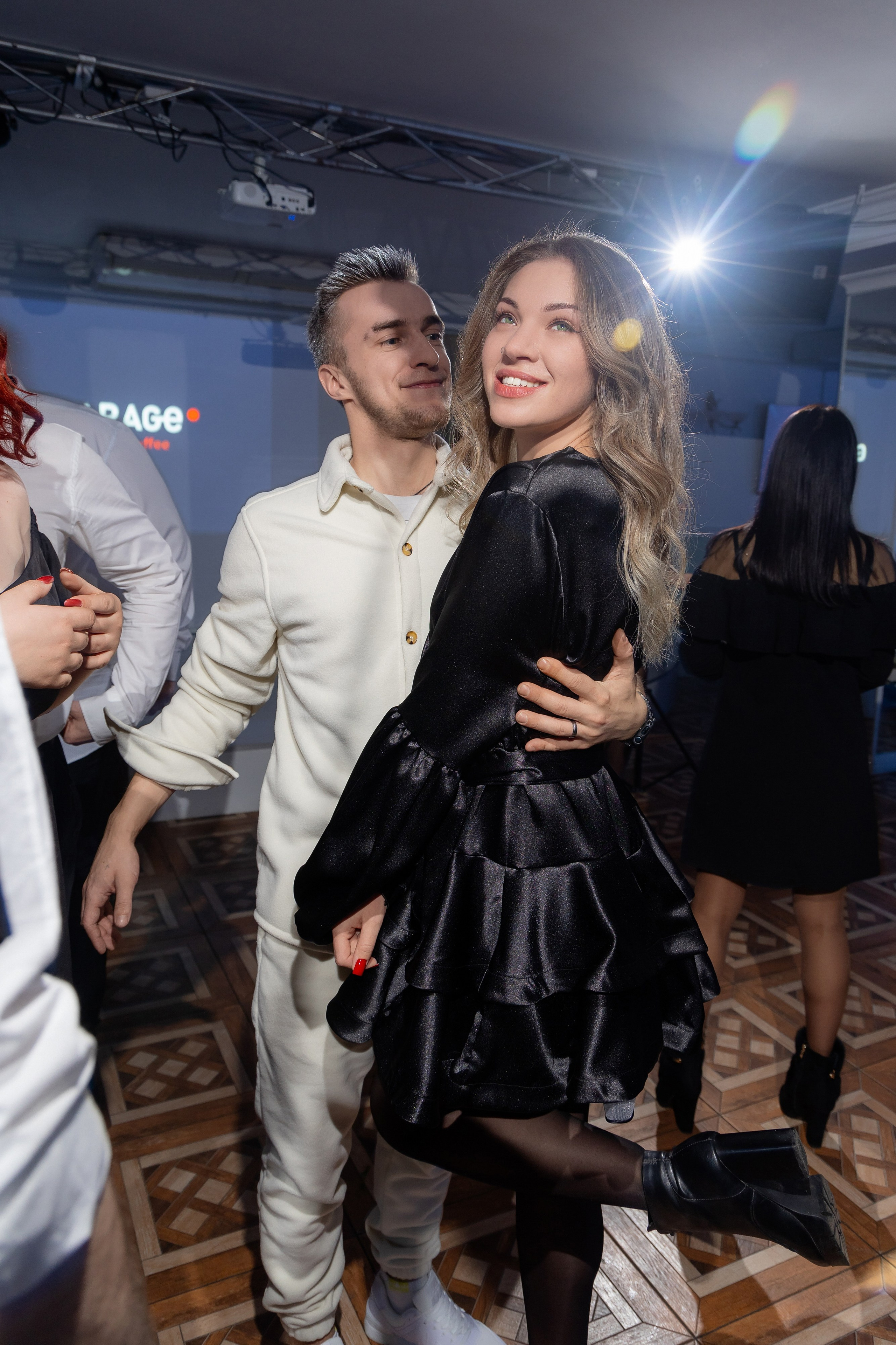 Корпоративная фотосъемка для кафе GARAGE | Новый год 2025 | Минск. Свадебный фотограф в Минске/Беларуси Сергей Спиридонов