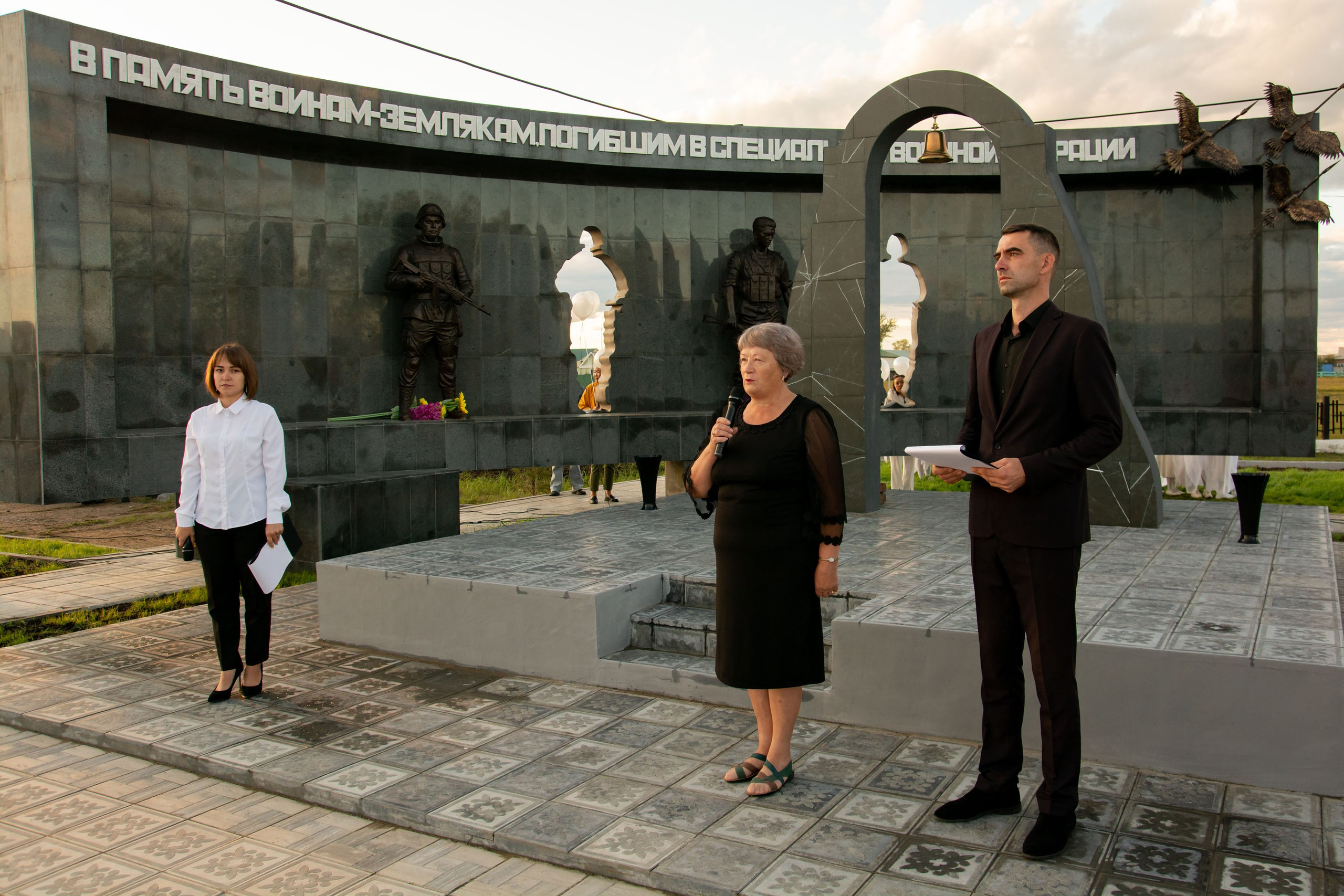 Открытие мемориального комплекса. Фотограф широкого профиля Чита-Цасучей
