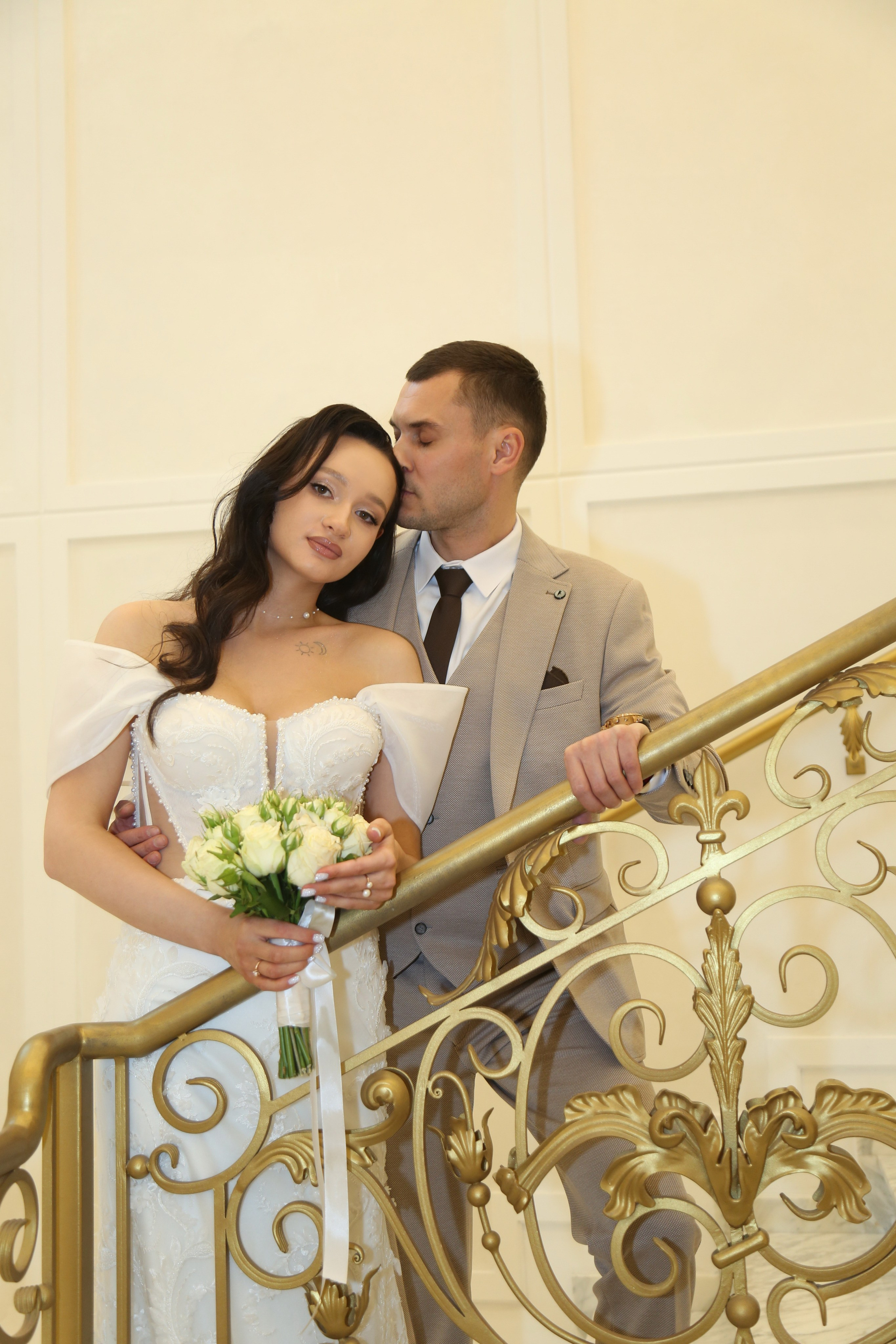 Свадебная фотосессия Андрея и Татьяны. Фотосессия в студии в Москве от профессионального фотографа услуги по доступным ценам