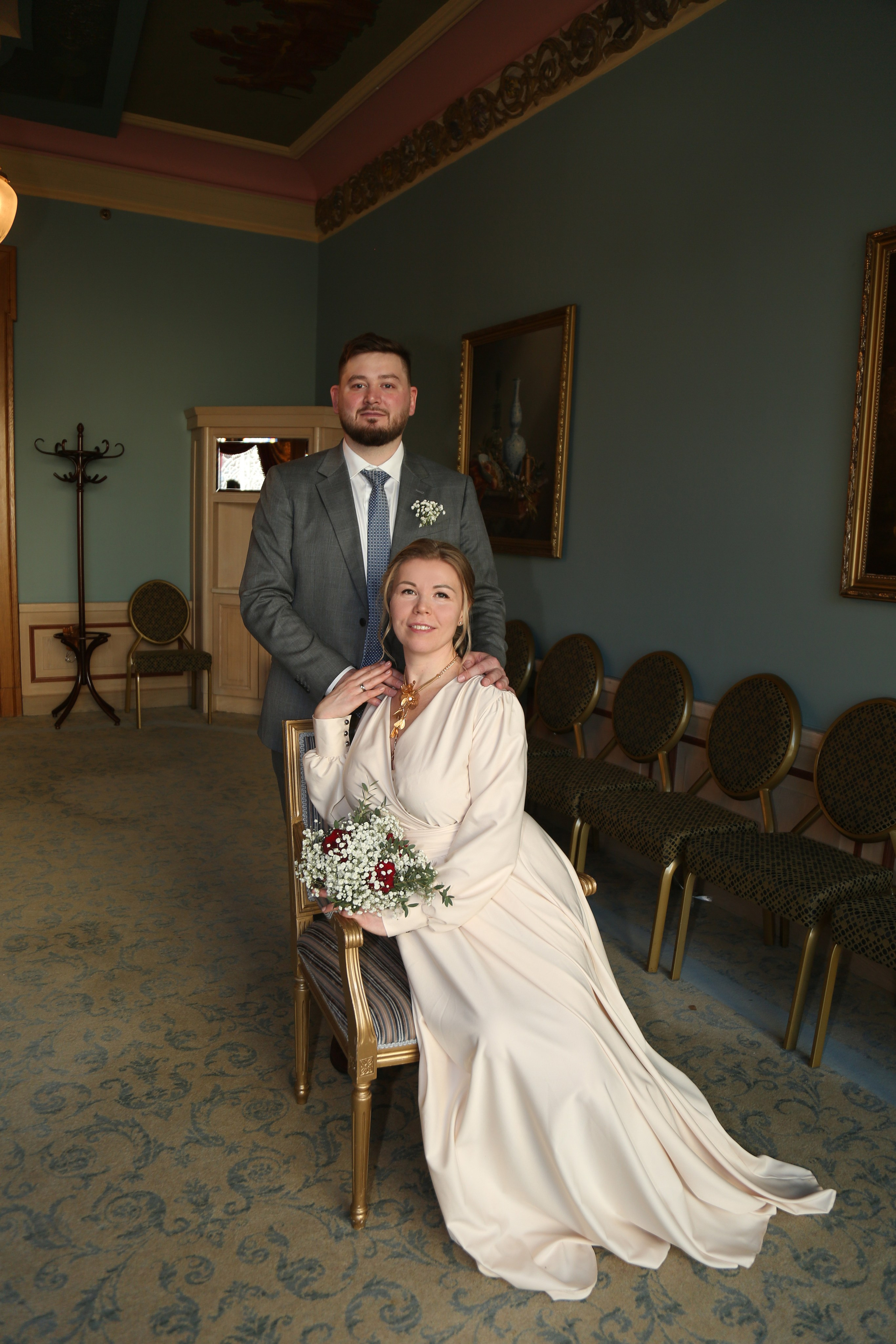 Свадебная фотосессия Владимира и Марины в отеле Националь. Фотосессия в студии в Москве от профессионального фотографа услуги по доступным ценам