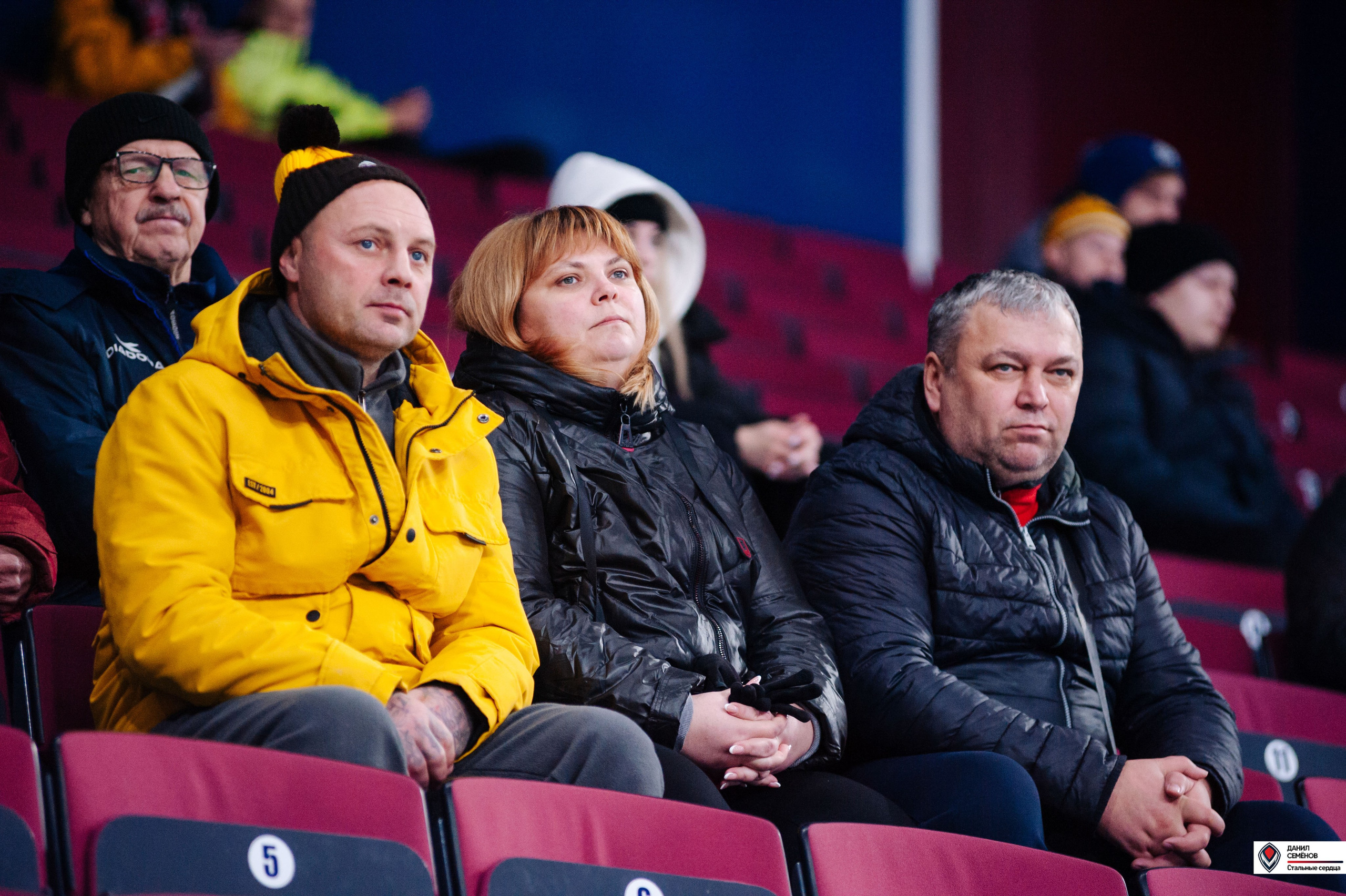 Чемпионат СХЛ. Стальные сердца — Газовик. Фотограф Магнитогорск Данил Семенов