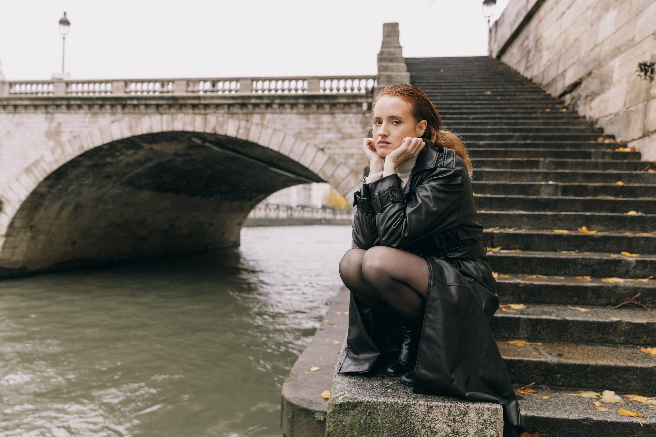 Femme fatale. Photographer in Paris