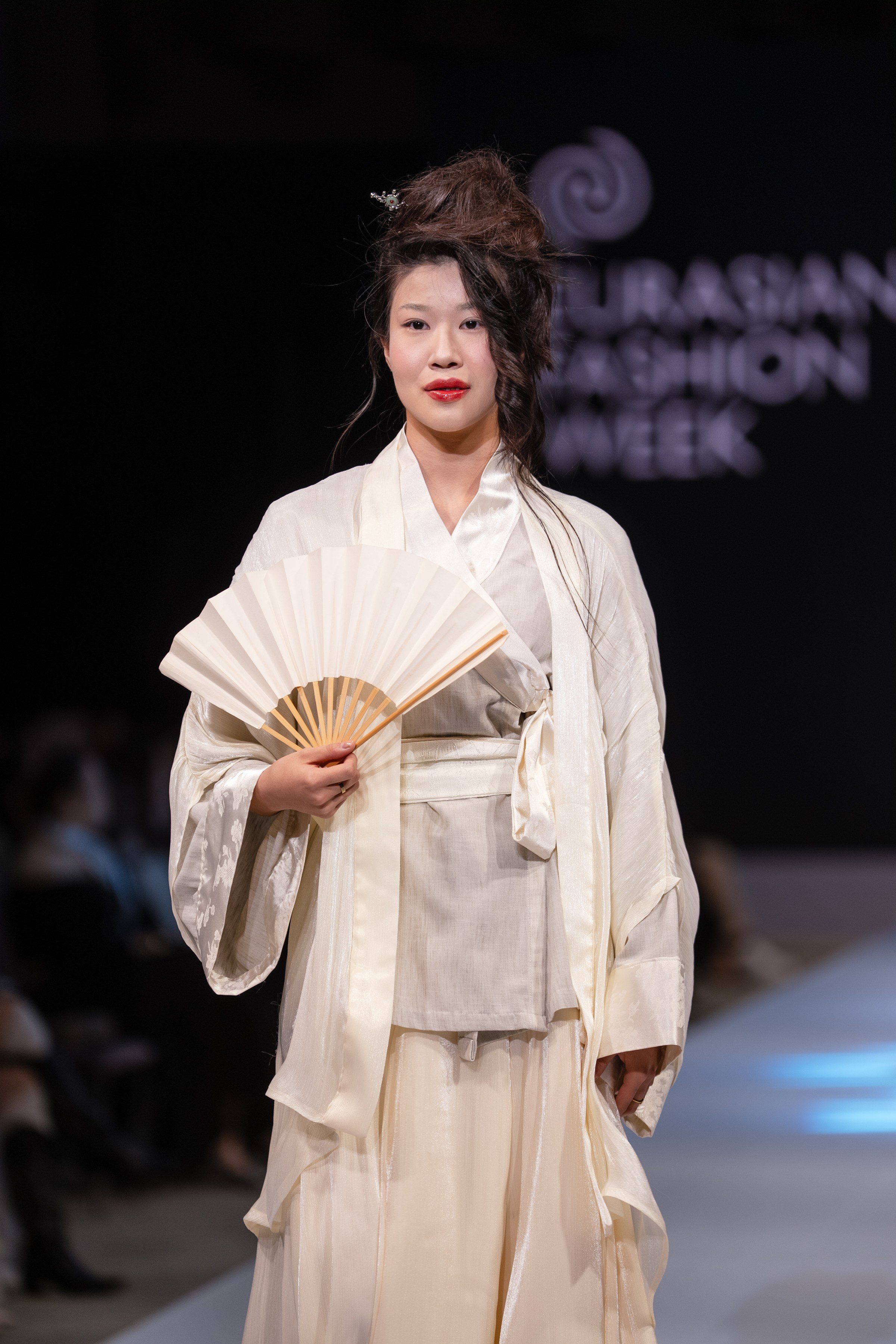 EURASIAN FASHION WEEK Eren. Сайт Алматинского НЮ АРТ, будуар и фэшн фотографа Дениса Карпенко