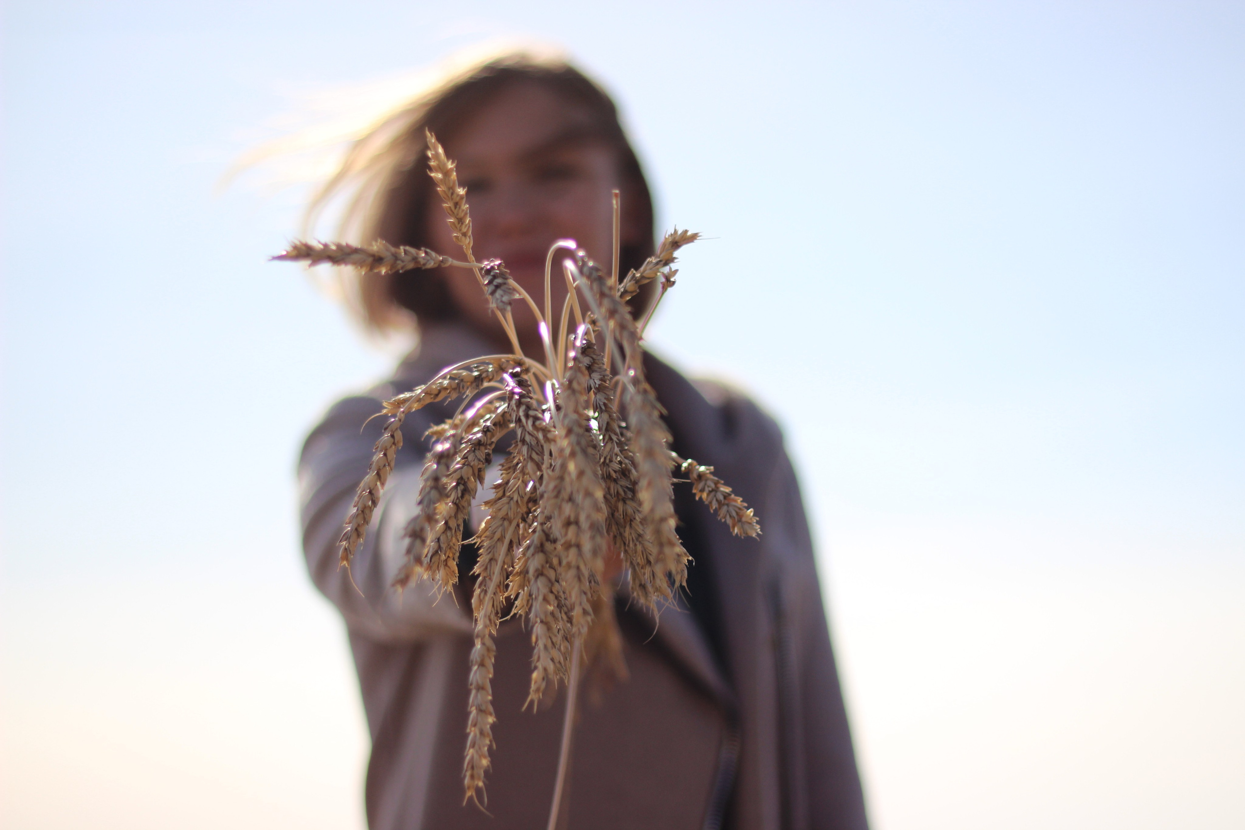 Пшеничное поле — Анастасия. Фотограф Юлия Левандовская, п.Ясногорск