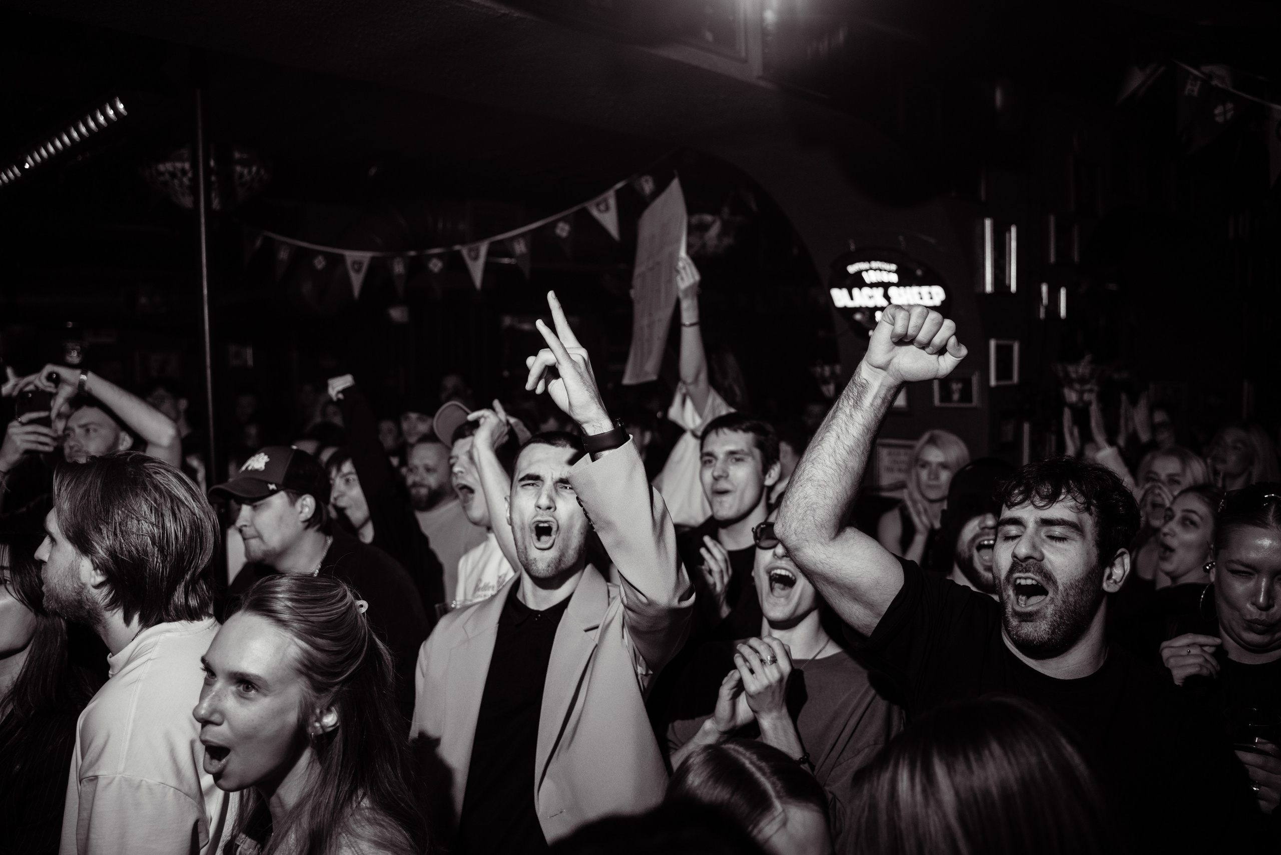 Репортажные съемки. Дипломированный фотограф в Новосибирске. Фотографирую свадьбы, репортажи, индивидуальные фотосессии, lovestory(семейные)