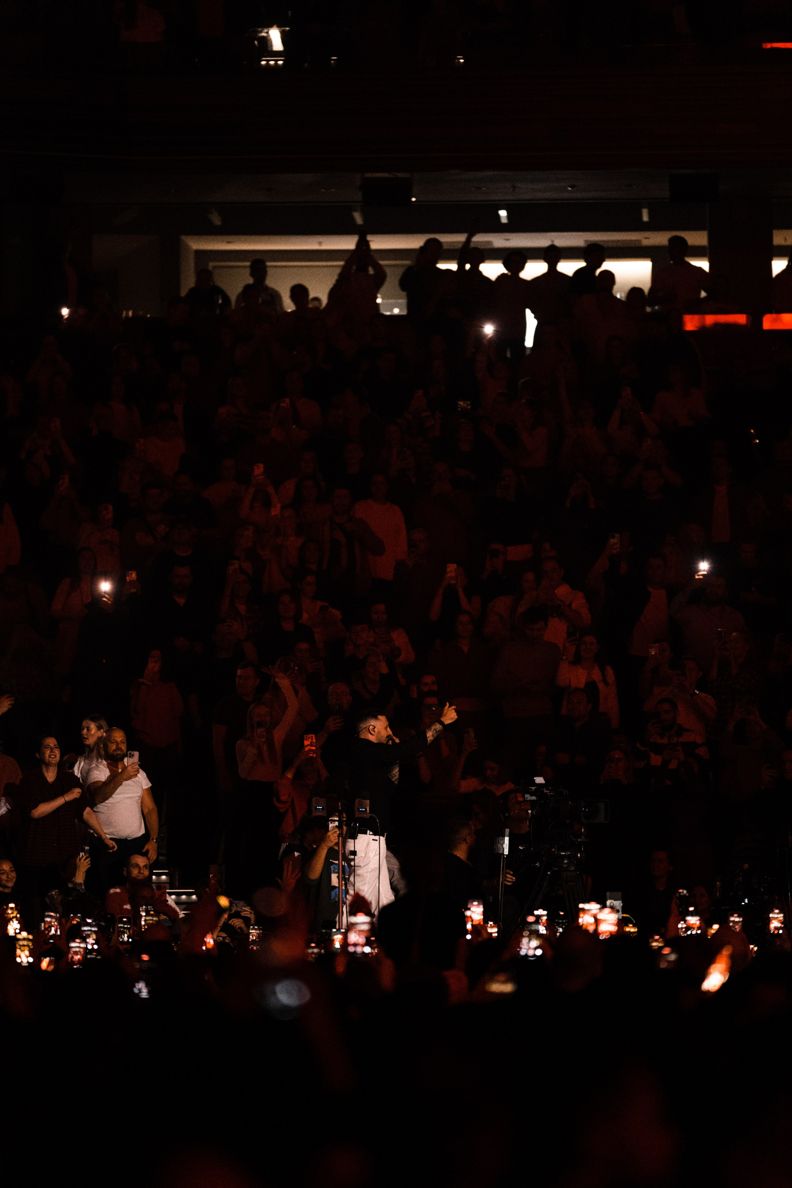 Концерт L'one 19.10.2025 с хором и симфоническом оркестром. Фотограф и видеограф Мария Банщикова, Солнечногорск, Москва