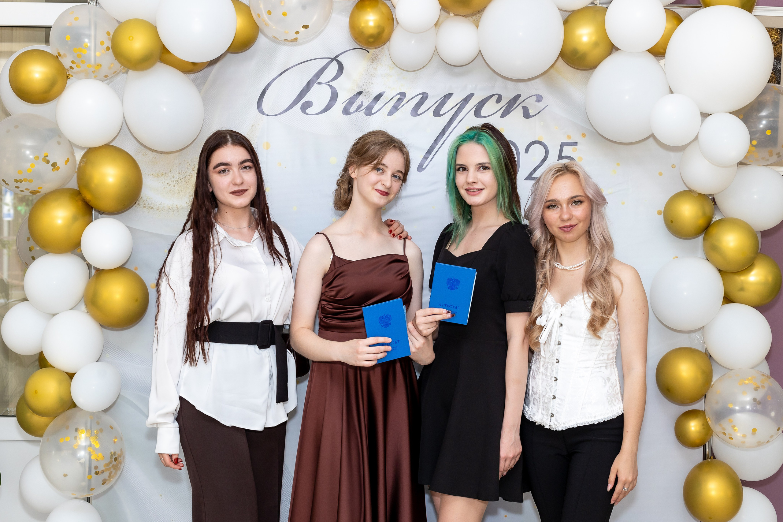 Вручение аттестата 2025. Выпускные альбомы Майкоп, Краснодар Елена Золотарева