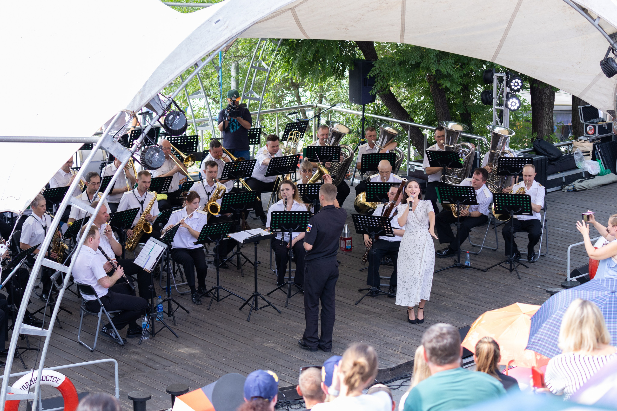 Праздничный концерт ко дню ВМФ. Владивосток 2025. Олег Катакинов| Репортажный фотограф в городе у моря (Владивосток)