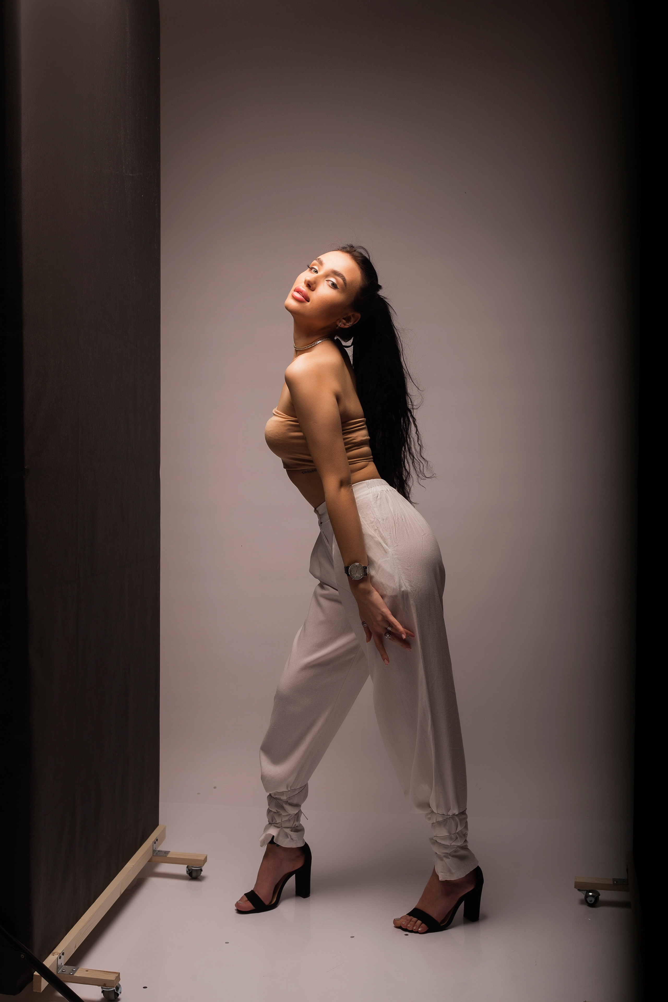 YANA. Фотограф женского портрета, беременности и семейных фотосессий