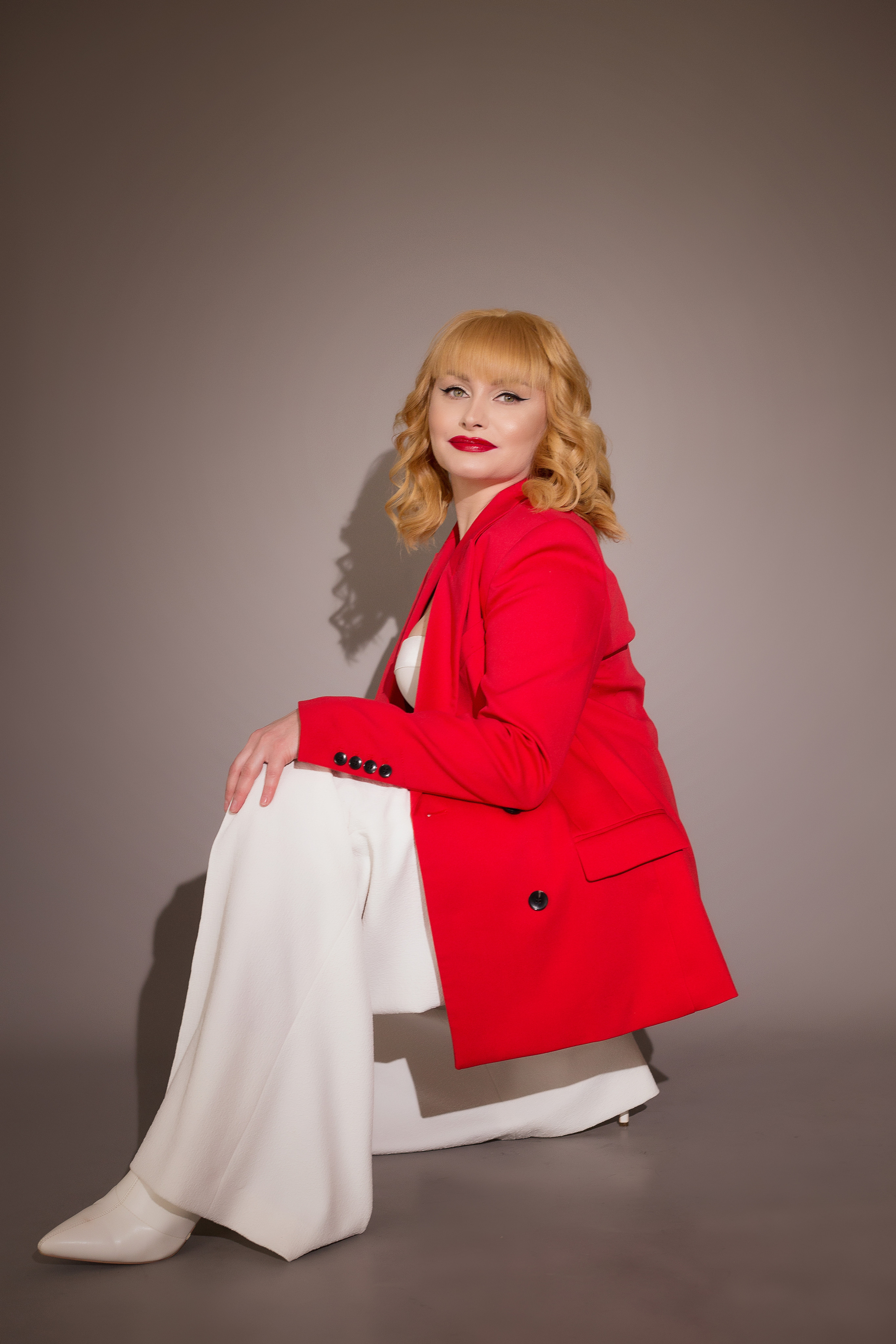 LENA. Фотограф женского портрета, беременности и семейных фотосессий