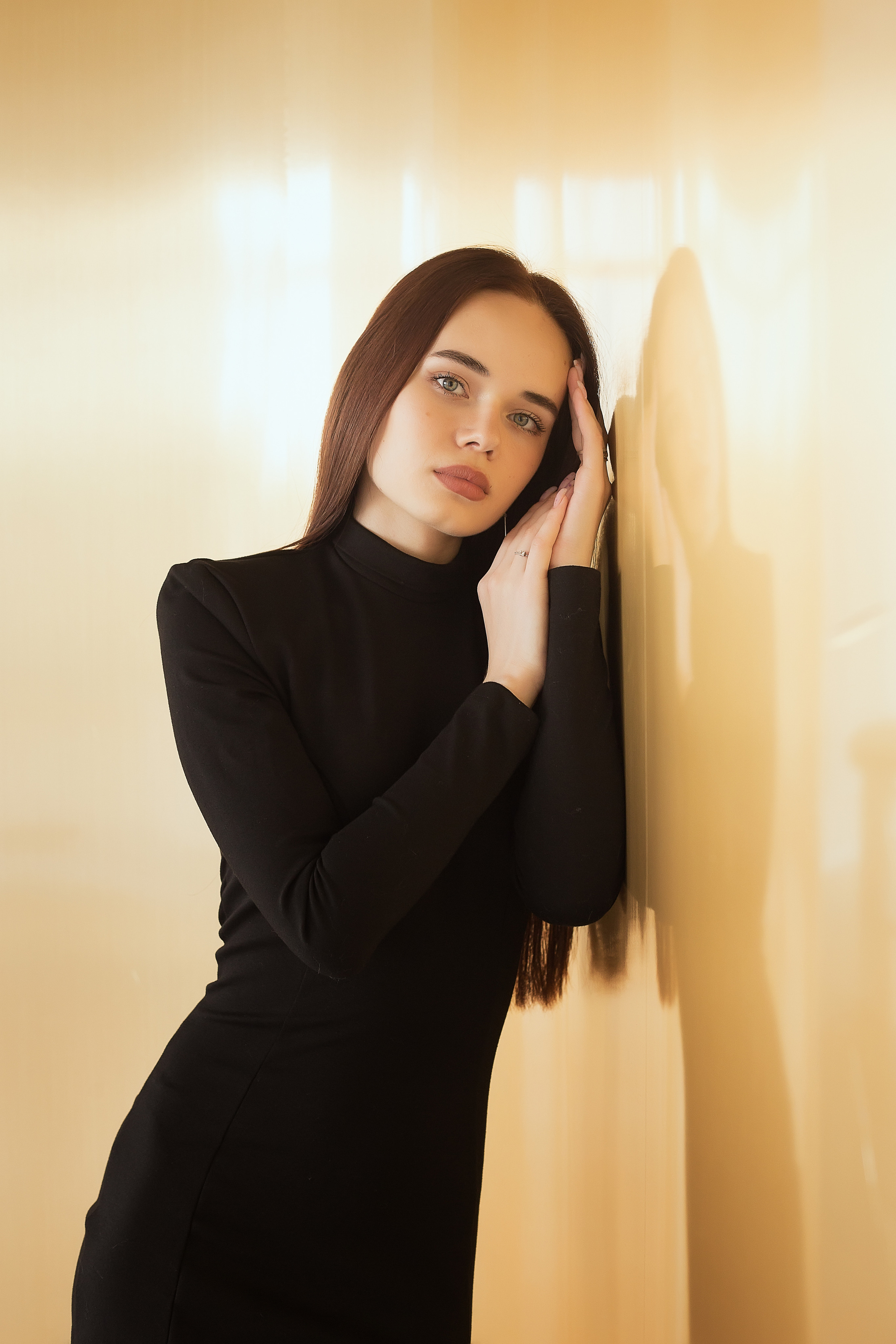 OLYA. Фотограф женского портрета, беременности и семейных фотосессий