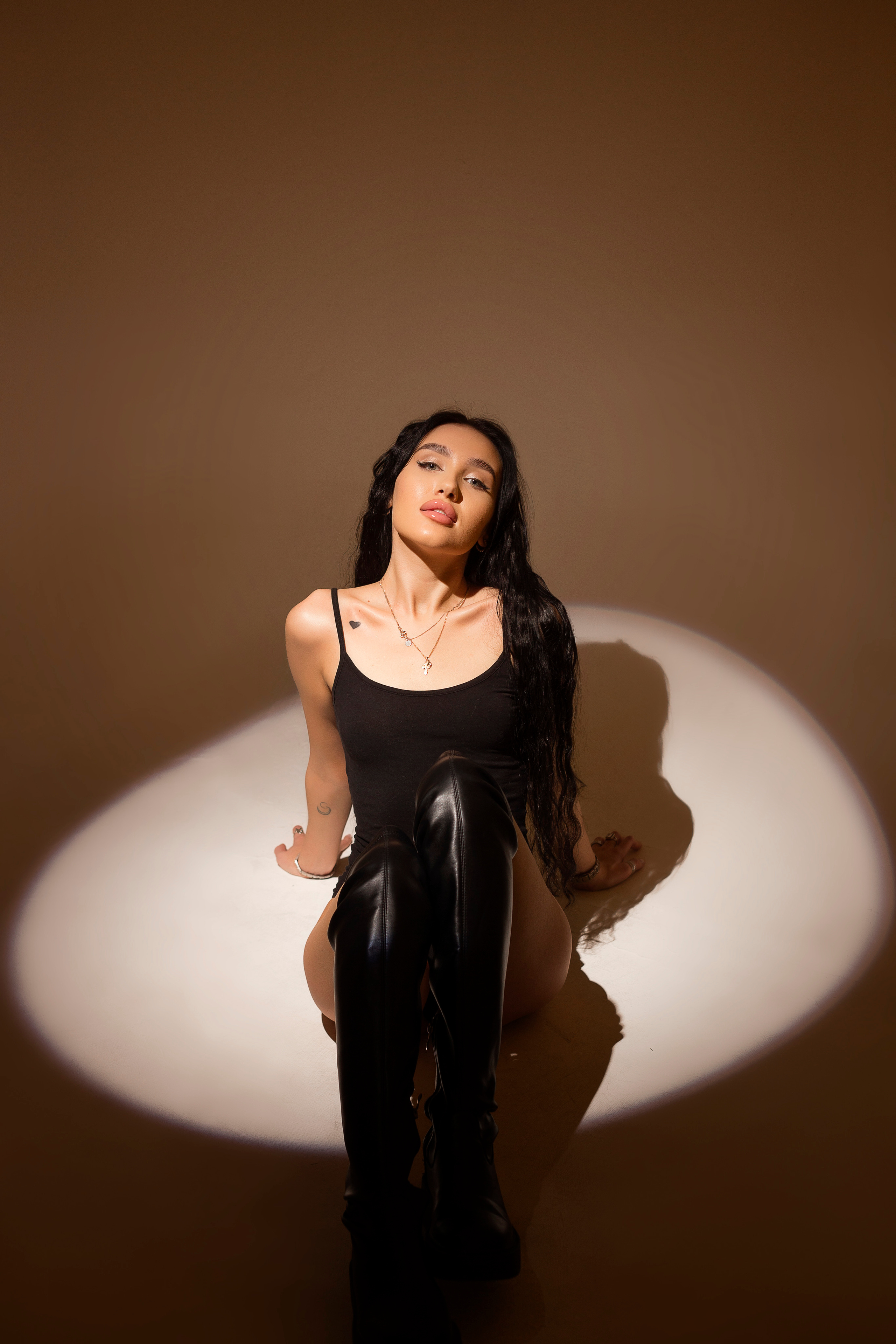 YANA. Фотограф женского портрета, беременности и семейных фотосессий