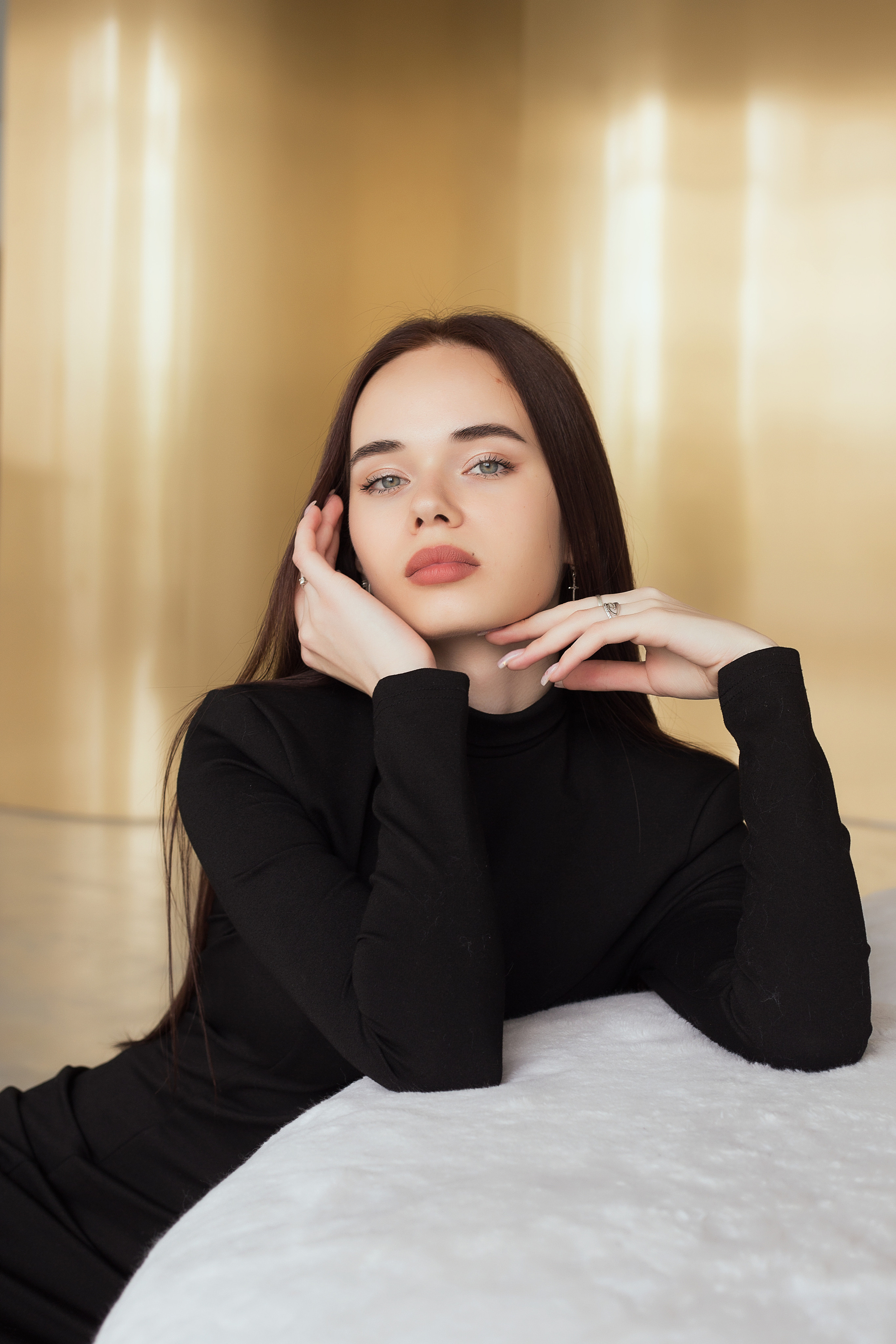 OLYA. Фотограф женского портрета, беременности и семейных фотосессий