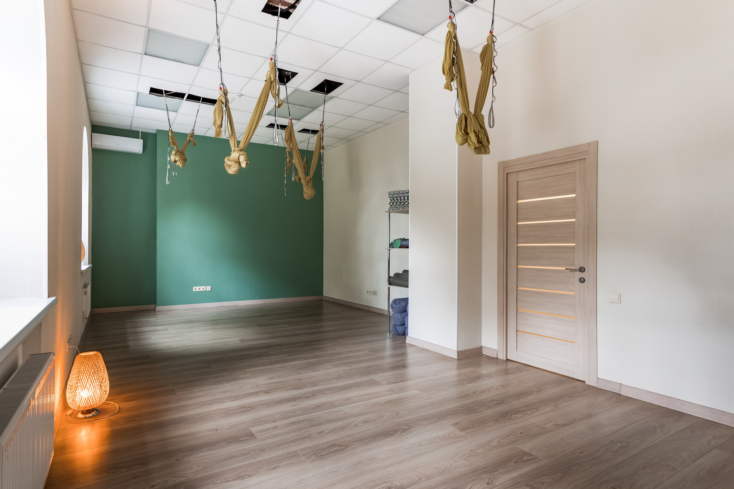 Студия йоги Art in Yoga на Луховицкой улице. Интерьеры, Контент, Портреты | Фотограф в Москве Дани Терно