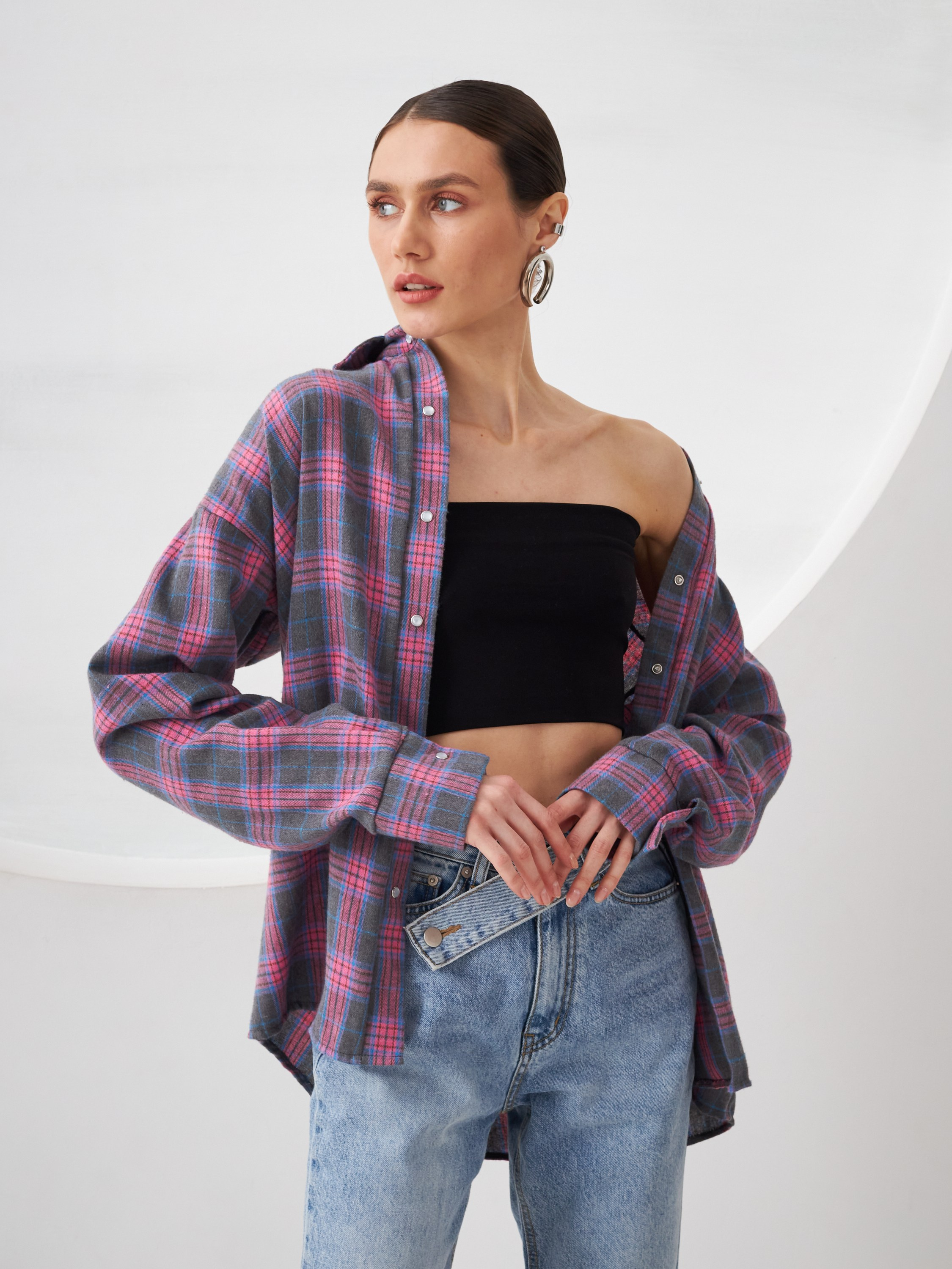 Фотосъемка рубашек Екатеринбург Wildberries ВБ Ozon Озон фотосессия одежды Екб заказать цена фотосъемка товара WB блузки карточки товара. Фотограф Екатеринбург Анастасия Жерновская | Маркетплейсы и нейрофото