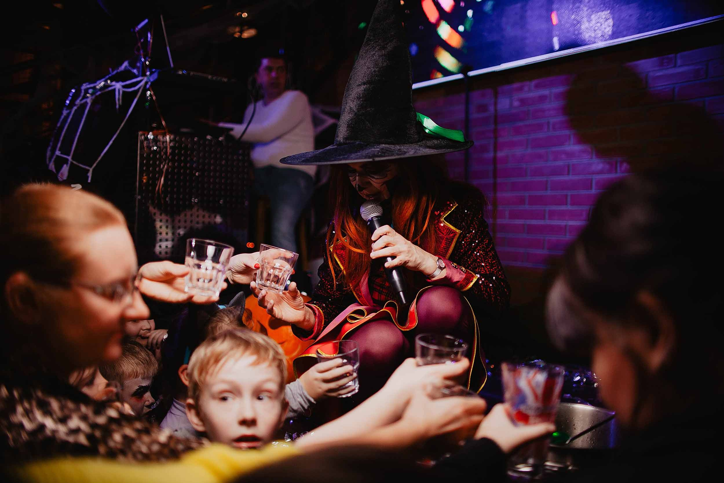 Хэллоуин в «Свои да наши». Ваш репортажный фотограф Артемий Антонов