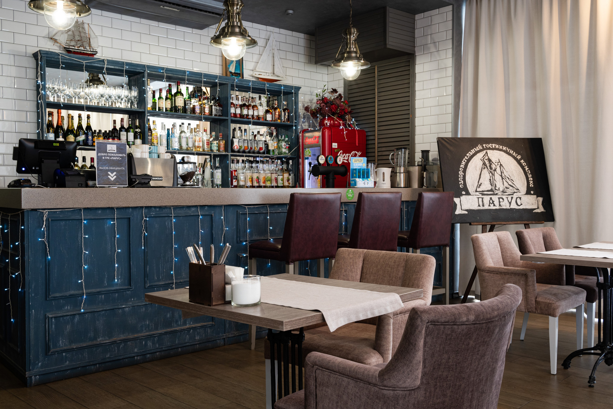 Интерьер. Отель бассейн и ресторан. Предметный фотограф, фото для маркетплейсов Пятигорск, КМВ