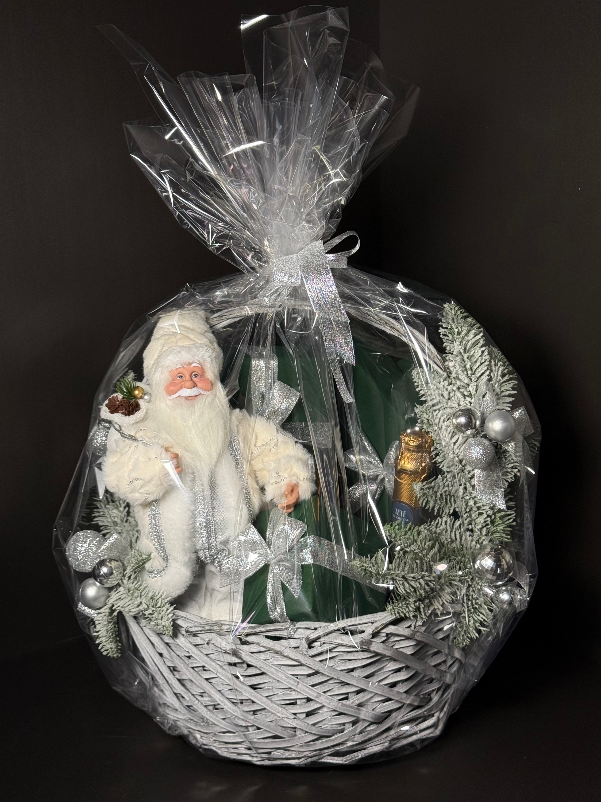 Новогодняя корзина. Студия подарочных наборов «Владия»