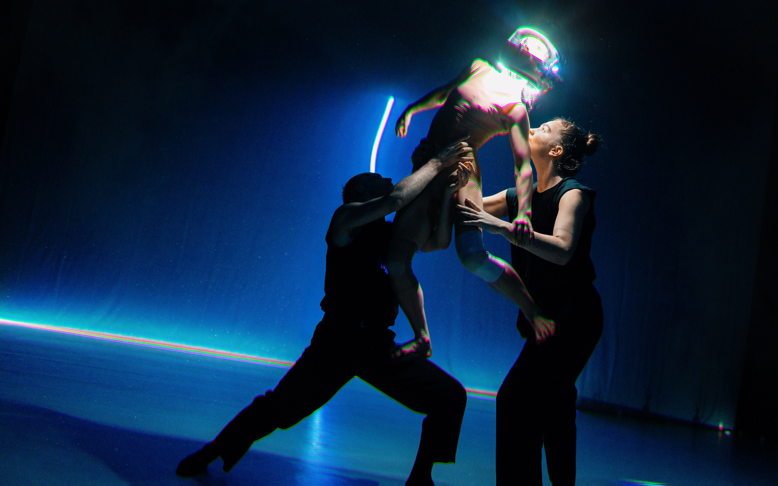 Ksenia Mickheeva Project: «Непокой» 2023. Театральный фотограф в Санкт-Петербурге Дмитрий Скареднов