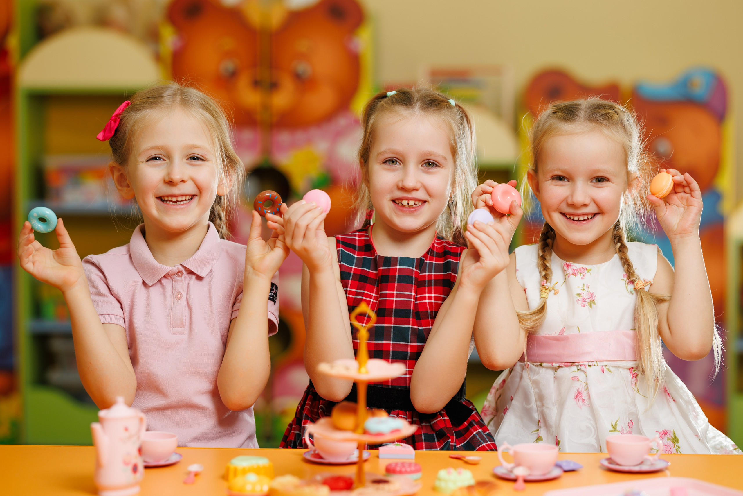 Тариф идеальный (1). Выпускные альбомы в Москве FOTOVMESTE