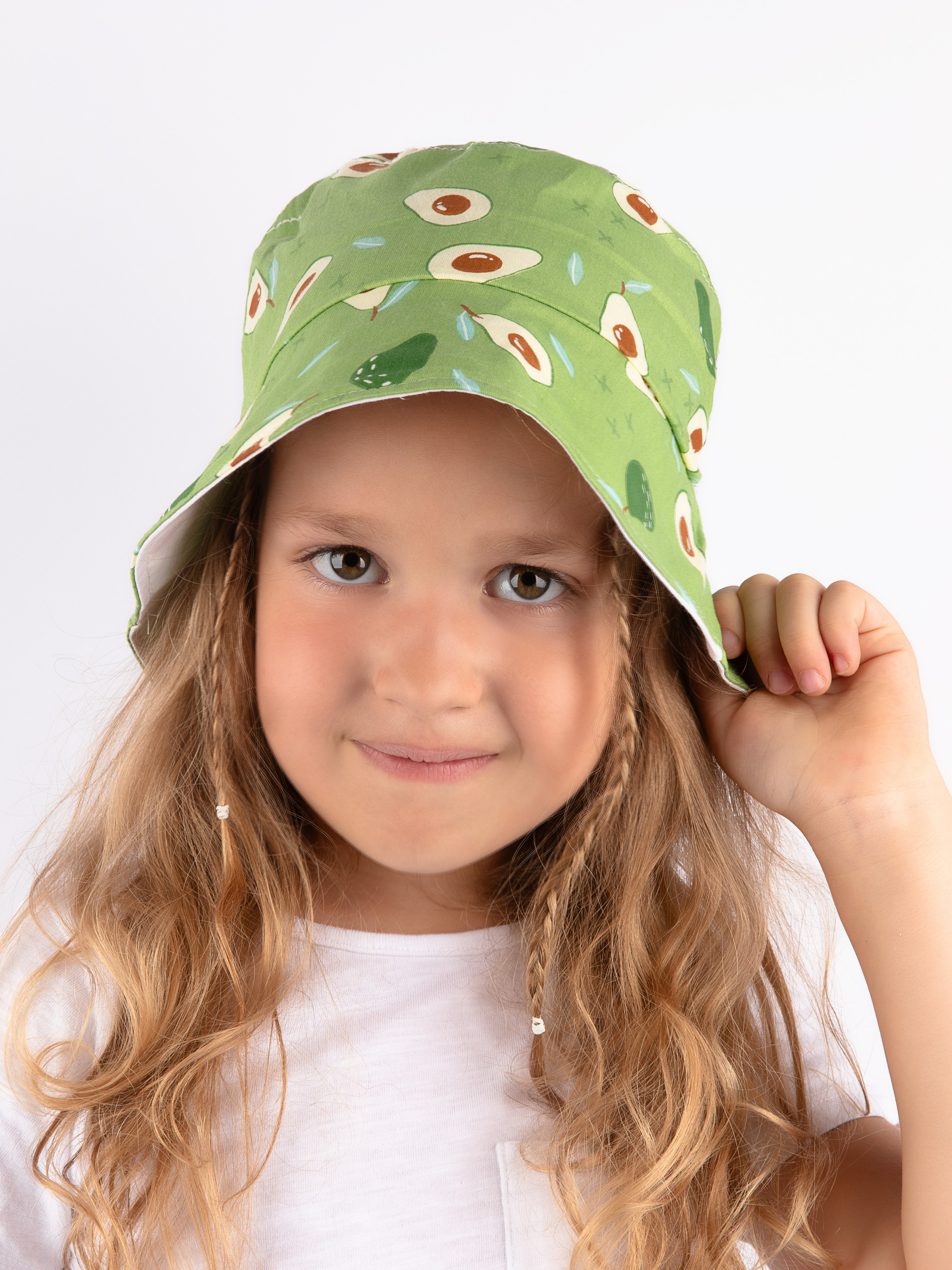 Детские панамки. Фотостудия предметной и модельной съёмки для маркетплейсов