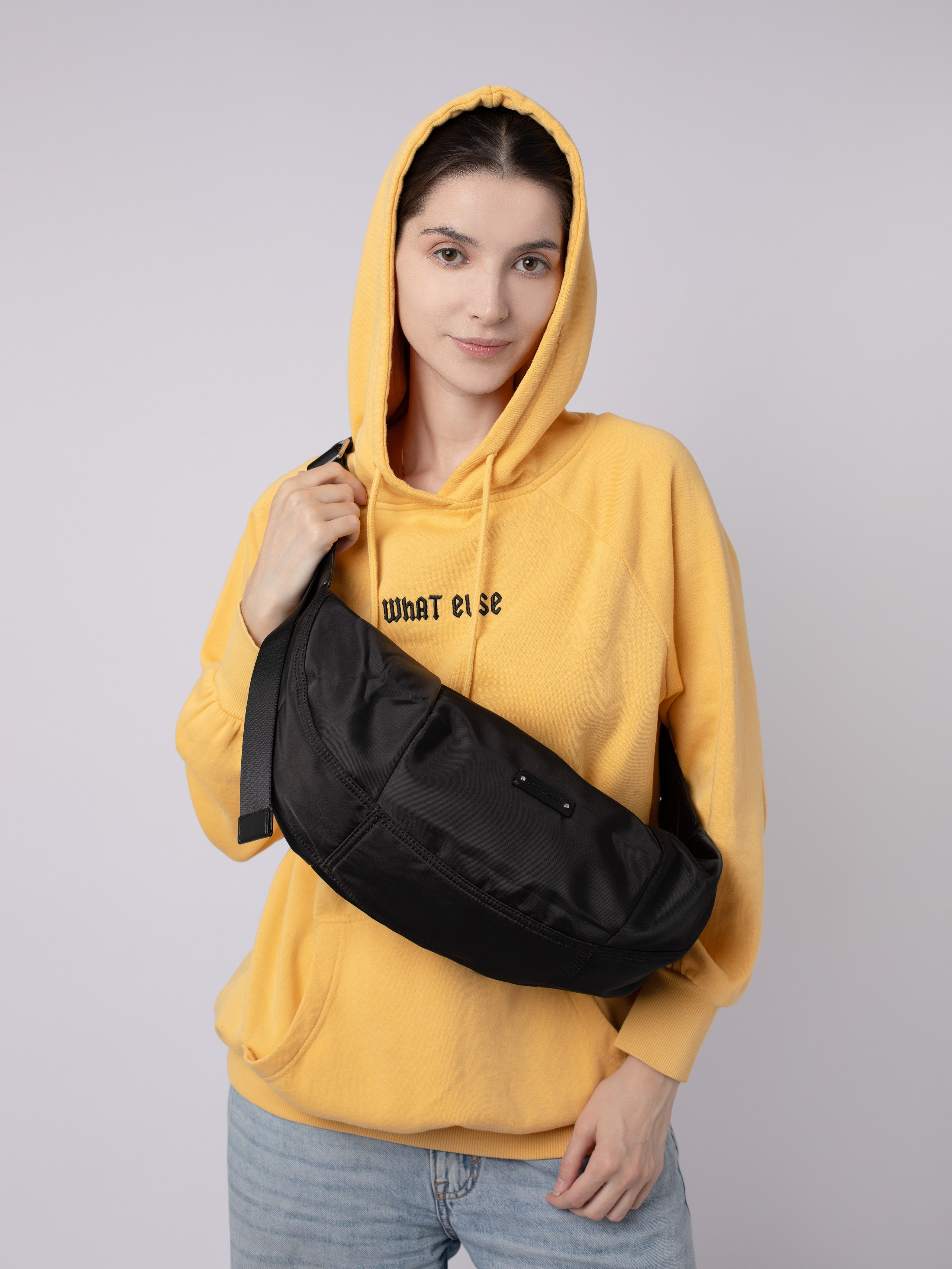 Женские сумки. Фотостудия предметной и модельной съёмки для маркетплейсов