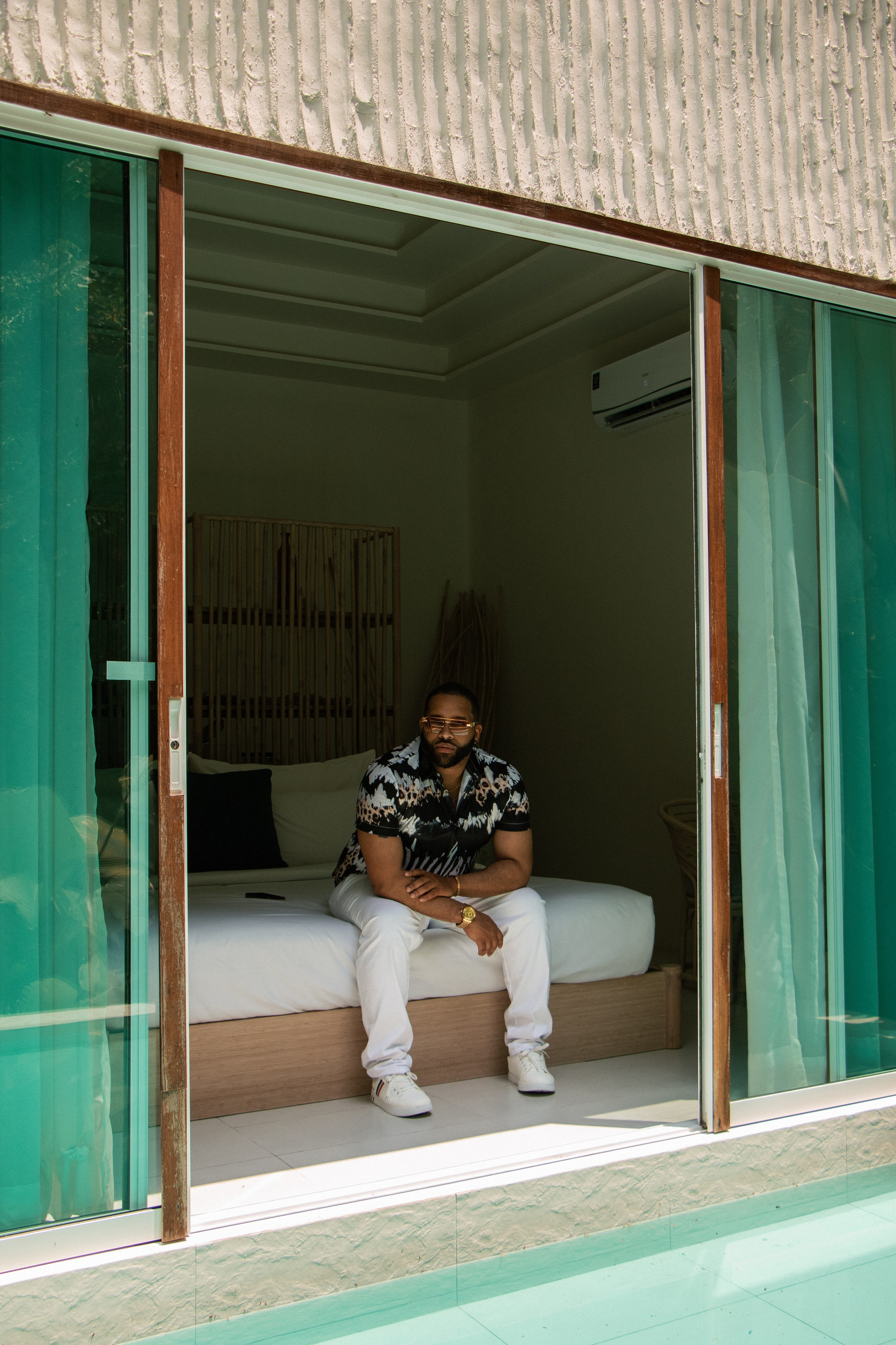 Remi. Portrait photographer in Thailand