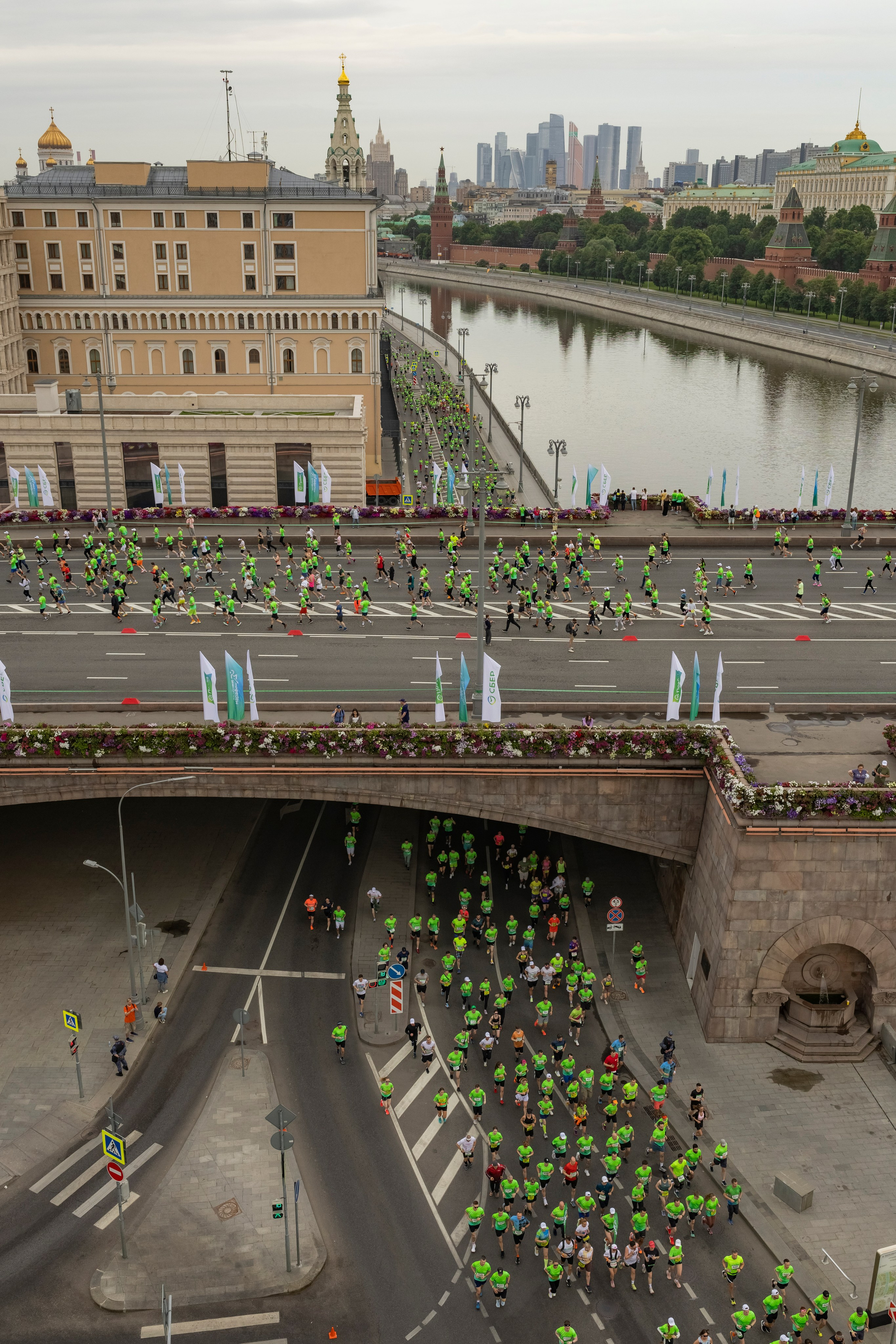 Сбер Зелёный Марафон 2025 Балчуг. Репортажный, event, концертный и backstage фотограф из Москвы Виталий Кривцов