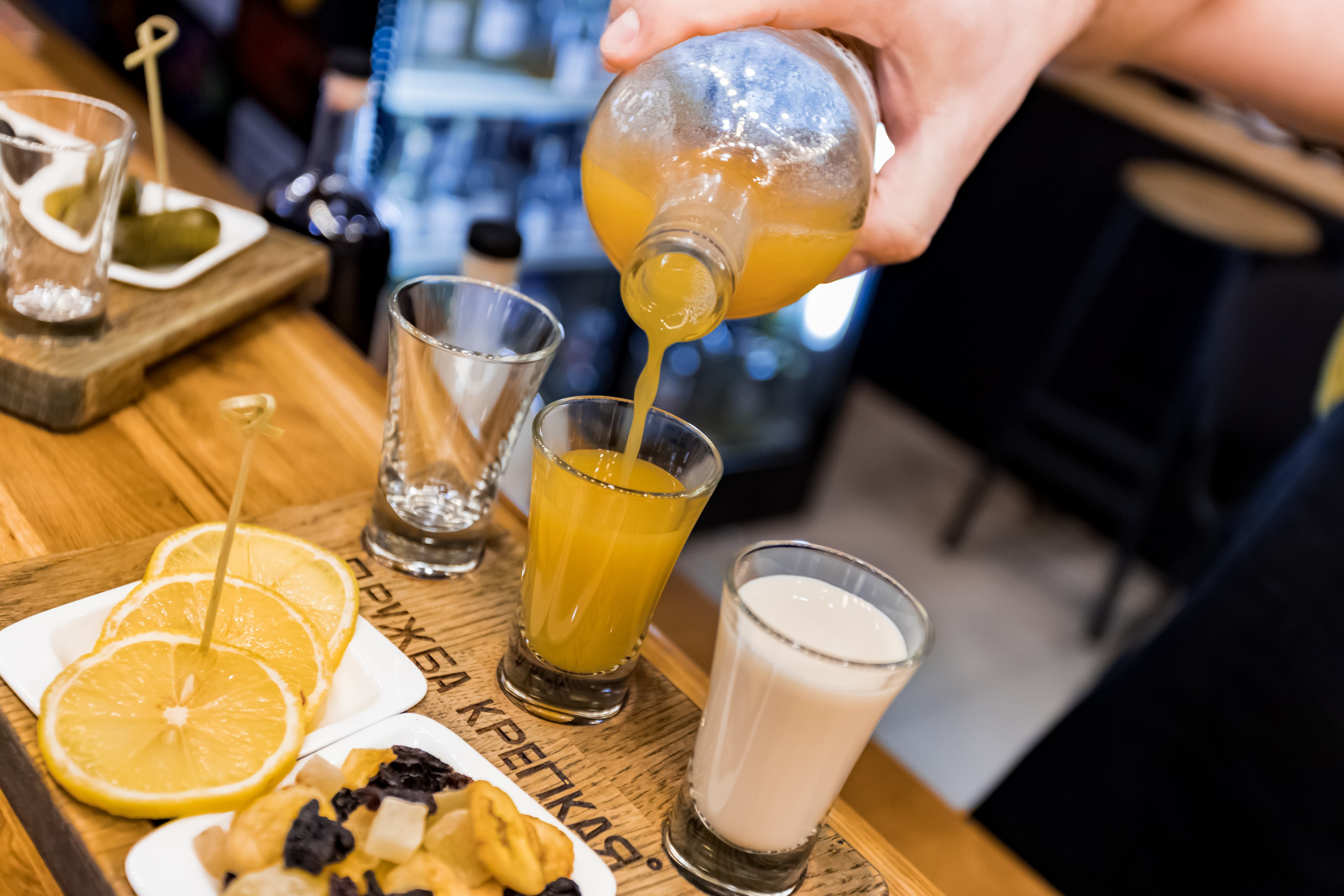 Фотосъемка для бара Дружба крепкая в ТЦ Нора. Интерьеры, Контент, Портреты | Фотограф в Москве Дани Терно