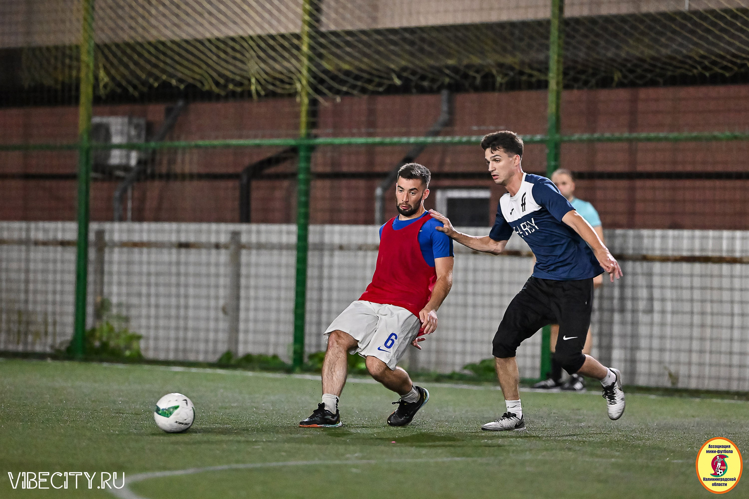 ФИНАЛЬНЫЕ ИГРЫ КУБКА МИНИ-ФУТБОЛЬНОЙ ЛИГИ И КУБКА КОРПОРАТИВНОЙ МФЛ 2025. VIBECITY.RU Вайб Сити Ру Фоторепортажи Фотоотчеты Калининград