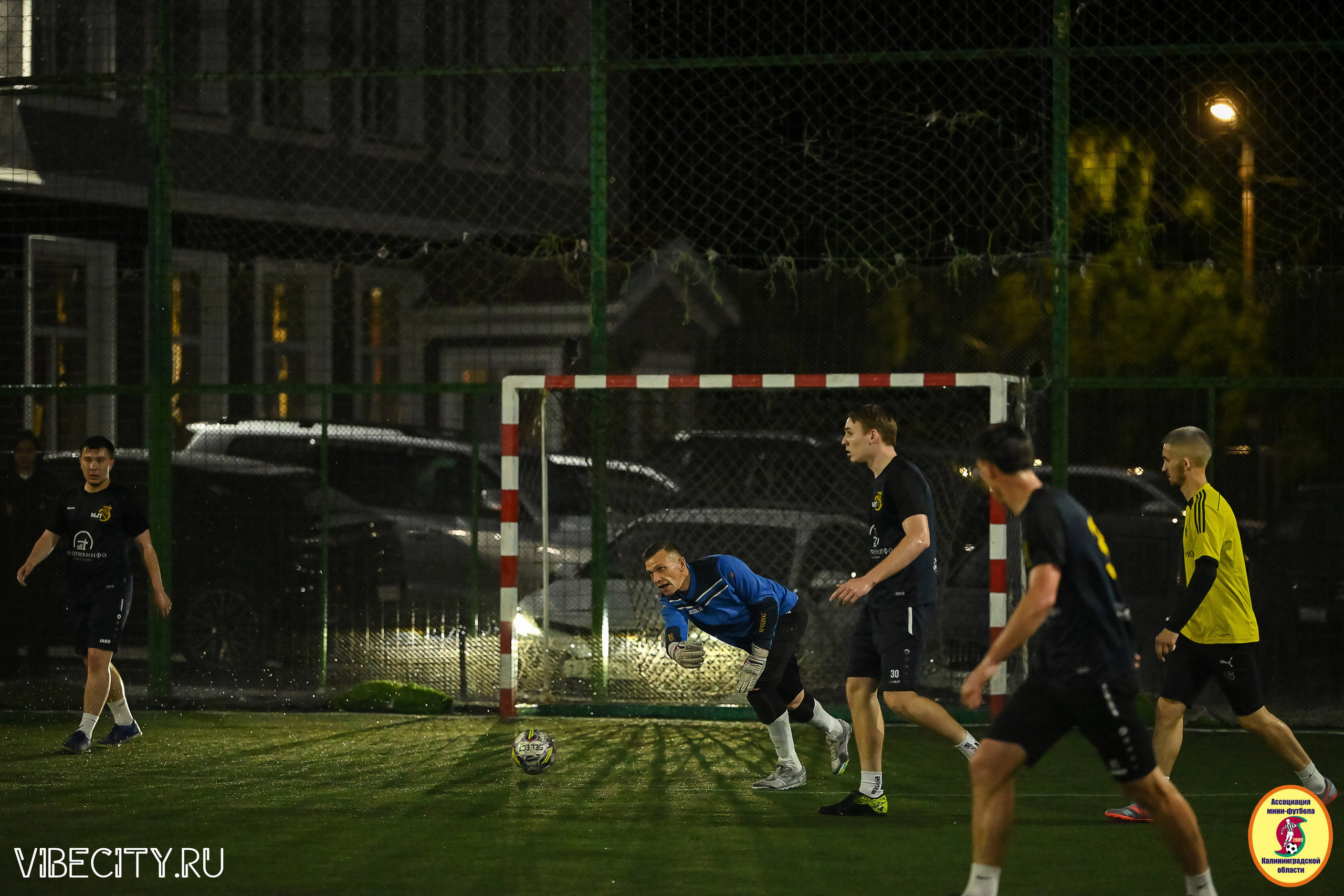 ИГРЫ МИНИ-ФУТБОЛЬНОЙ И КОРПОРАТИВНОЙ ЛИГИ. VIBECITY.RU Вайб Сити Ру Фоторепортажи Фотоотчеты Калининград