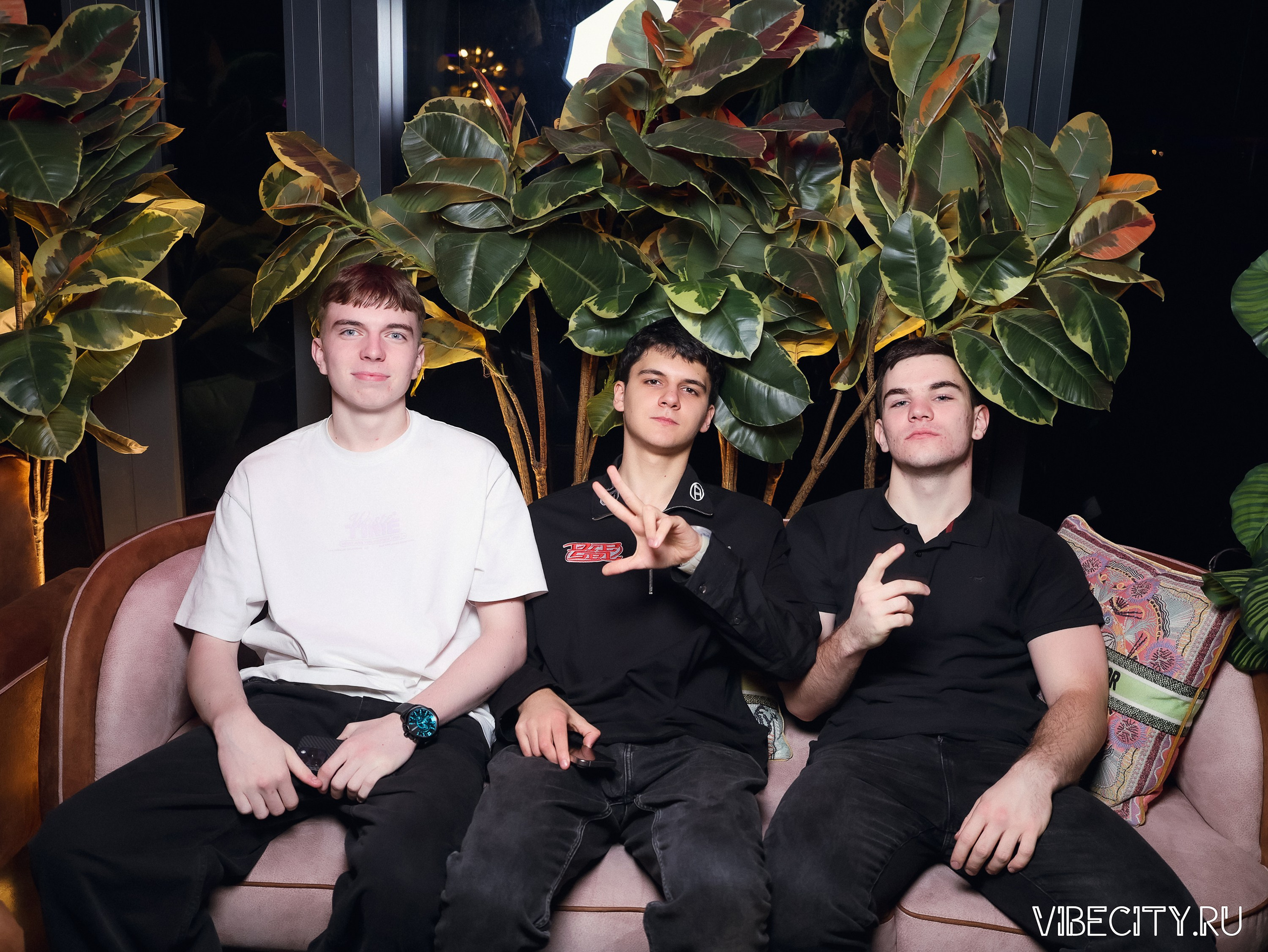 DOUBLE U. VIBECITY.RU Вайб Сити Ру Фоторепортажи Фотоотчеты Калининград