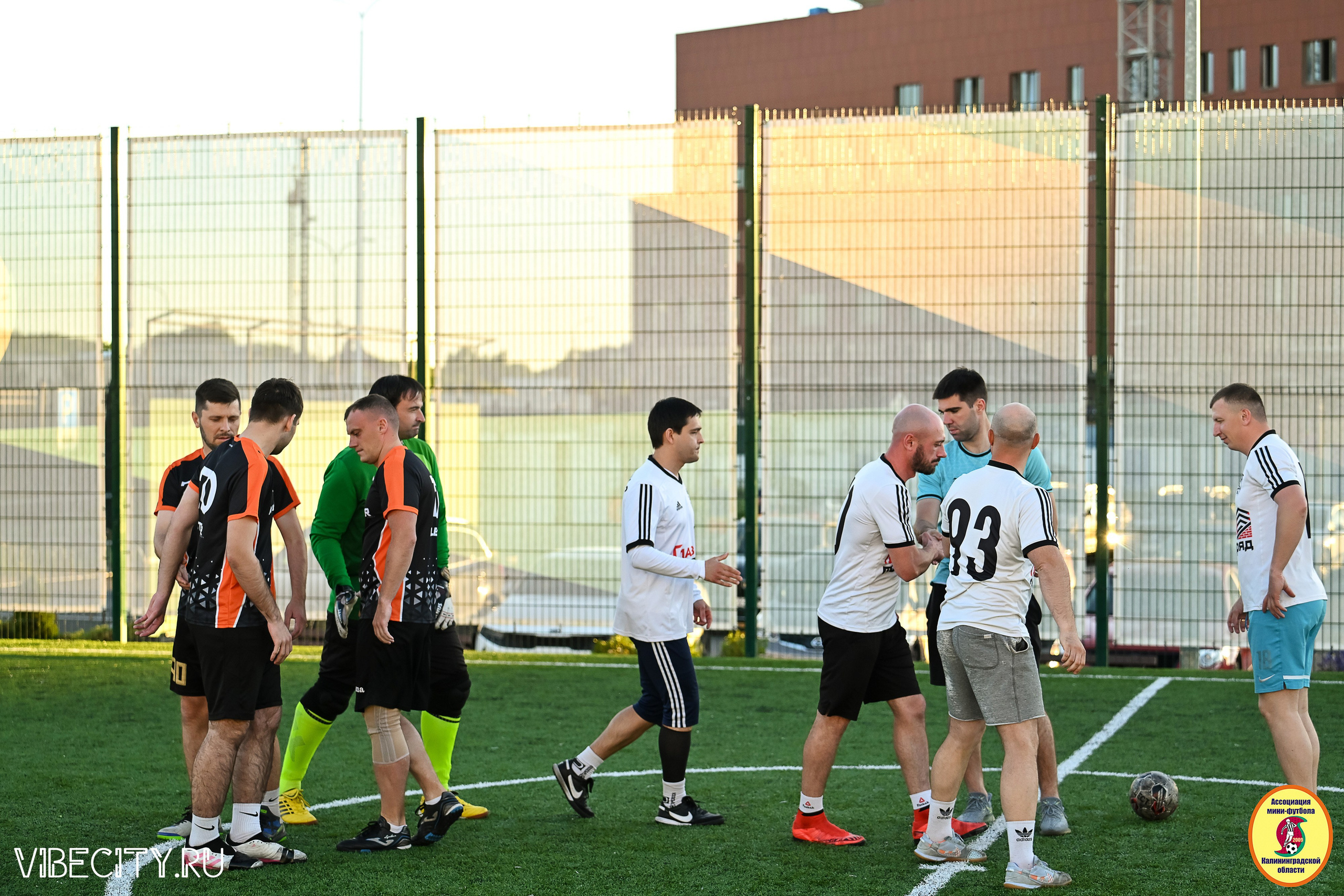 ИГРЫ МИНИ-ФУТБОЛЬНОЙ И КОРПОРАТИВНОЙ ЛИГИ. VIBECITY.RU Вайб Сити Ру Фоторепортажи Фотоотчеты Калининград
