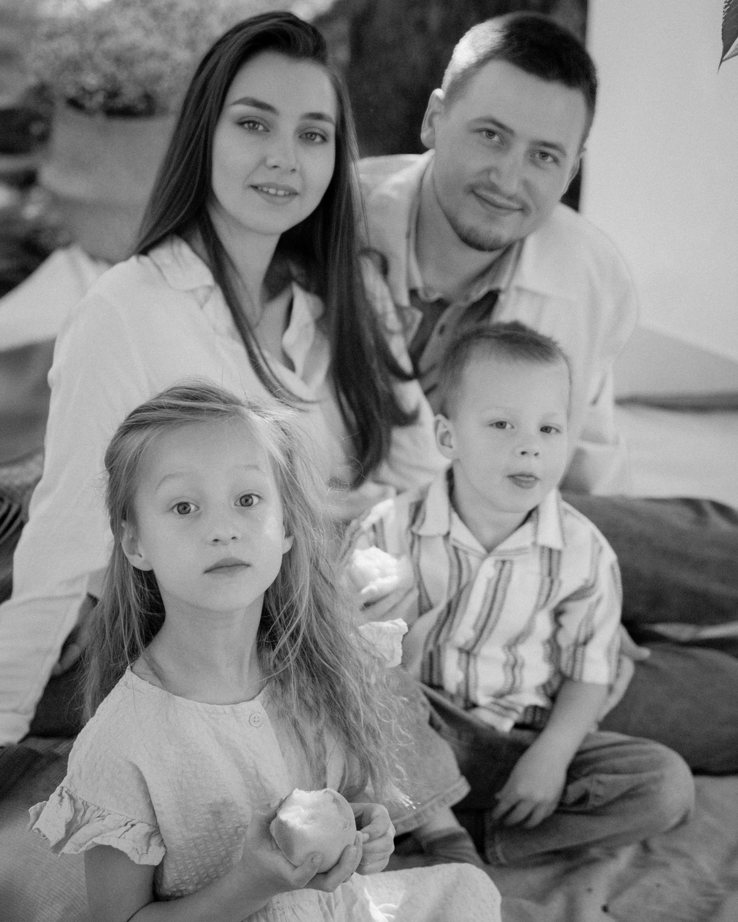 Family Photoday. Portrait photographer Olga Prokopova based in Budapest