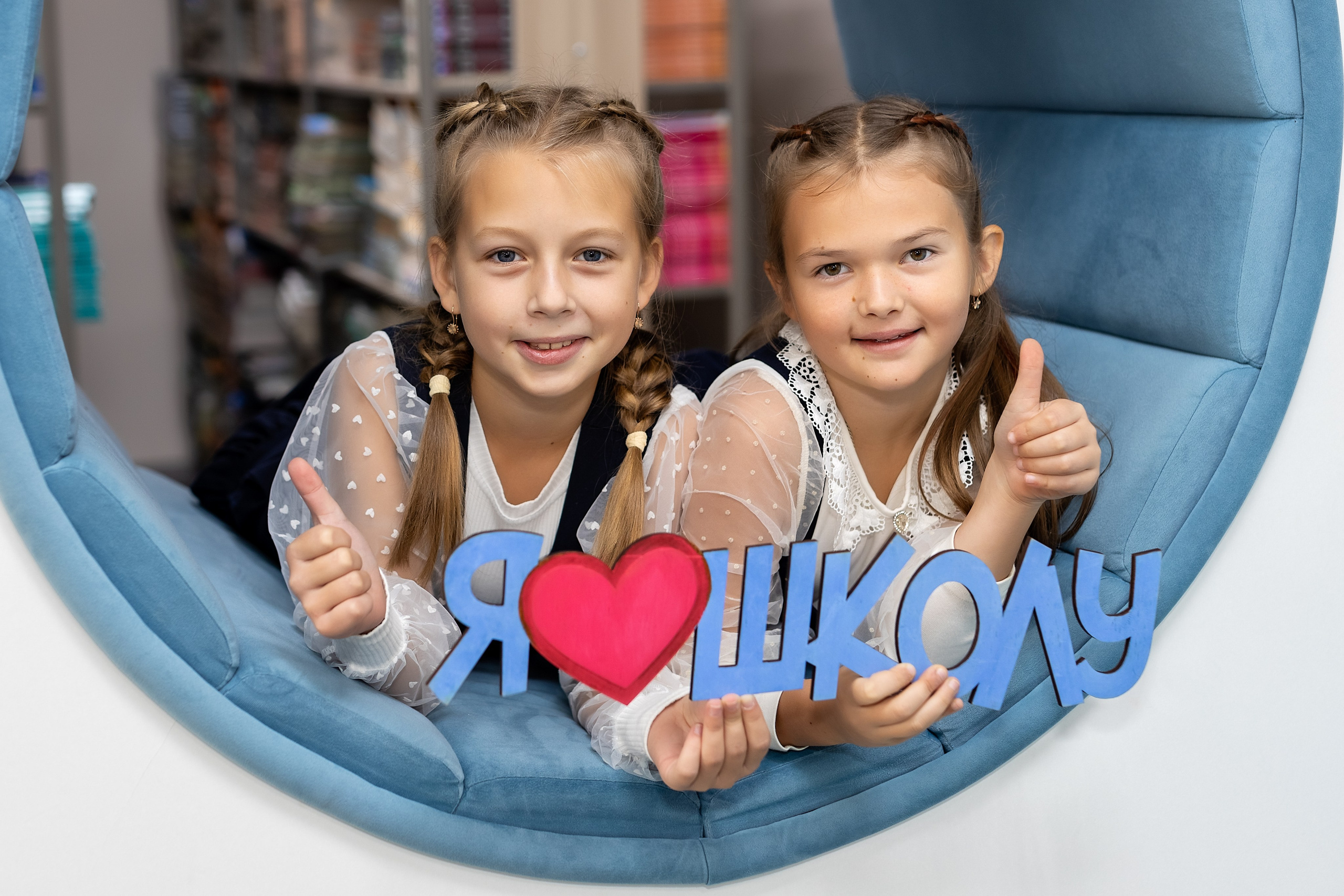 Школа № 4 имени В. Н. Косова, 4б. п.Тавричанка. Стильный выпускной альбом Владивосток фотограф Вероника Мигачева