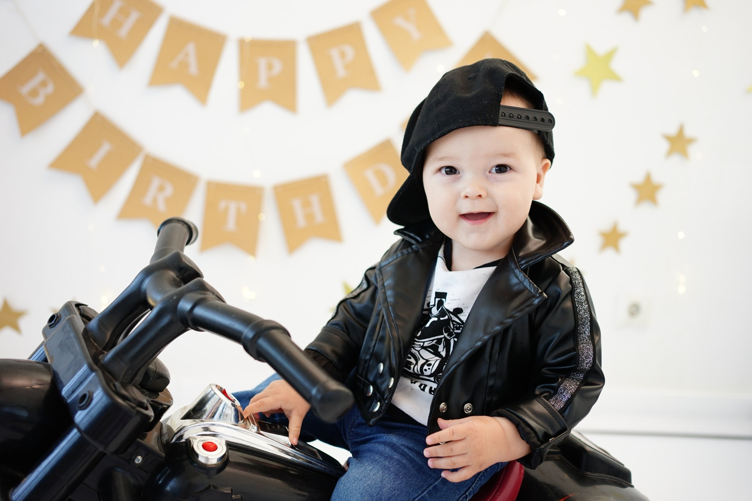 Фотосессия на Годик для Мальчиков. Детская Фотостудия ГОДОВАСИКИ в Санкт-Петербурге фотосесия на годик