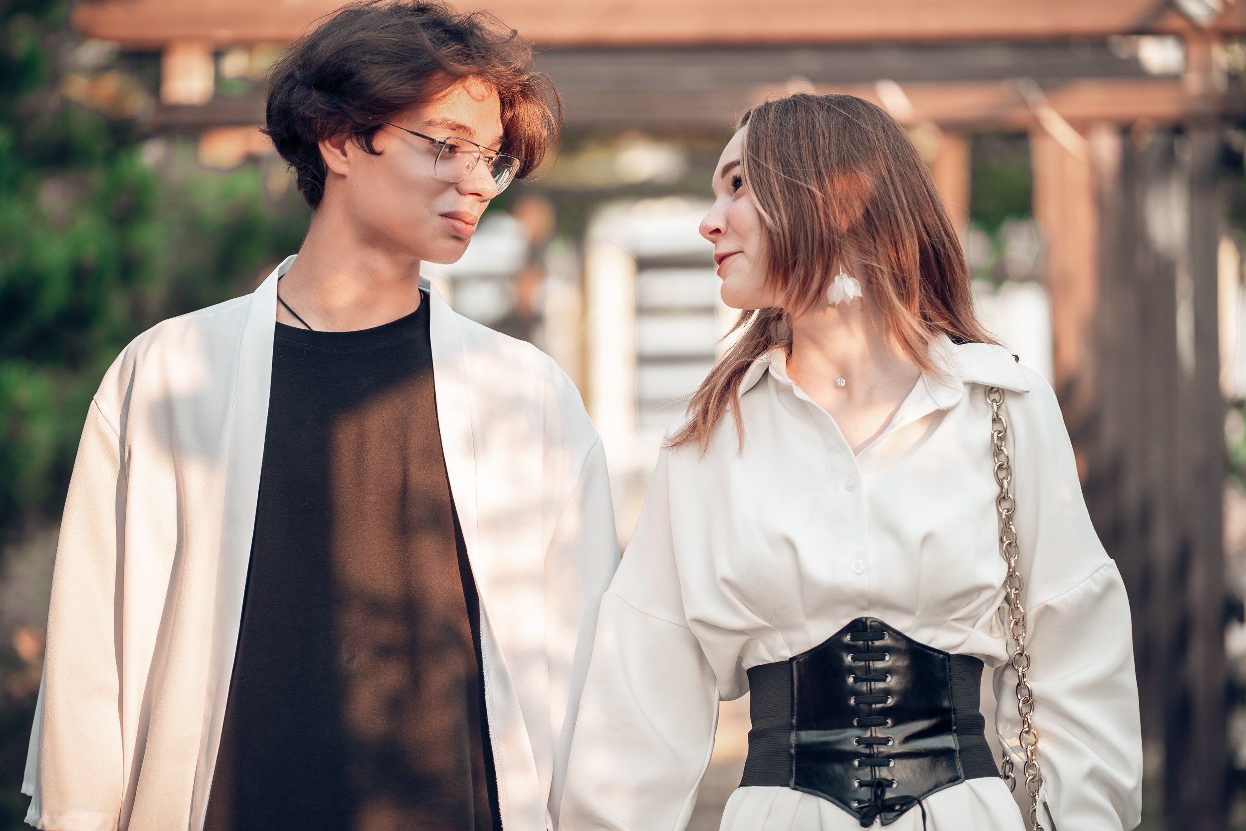 Романтическая фотоистория на закате пляжа Аквамарин. Церковный фотограф Севастополь