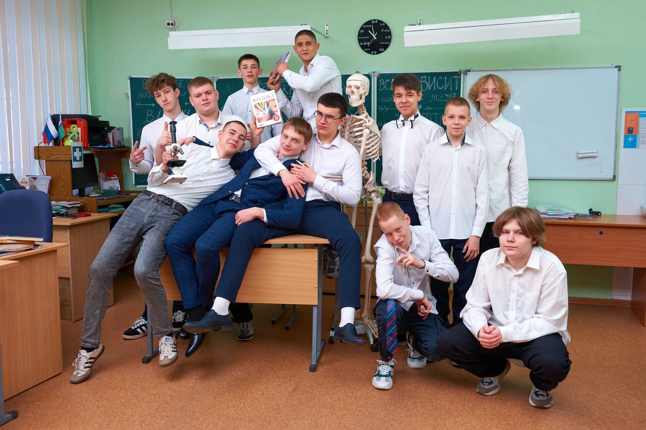 Съёмка в школе. 9 класс. 2024. Childrenfoto.ru