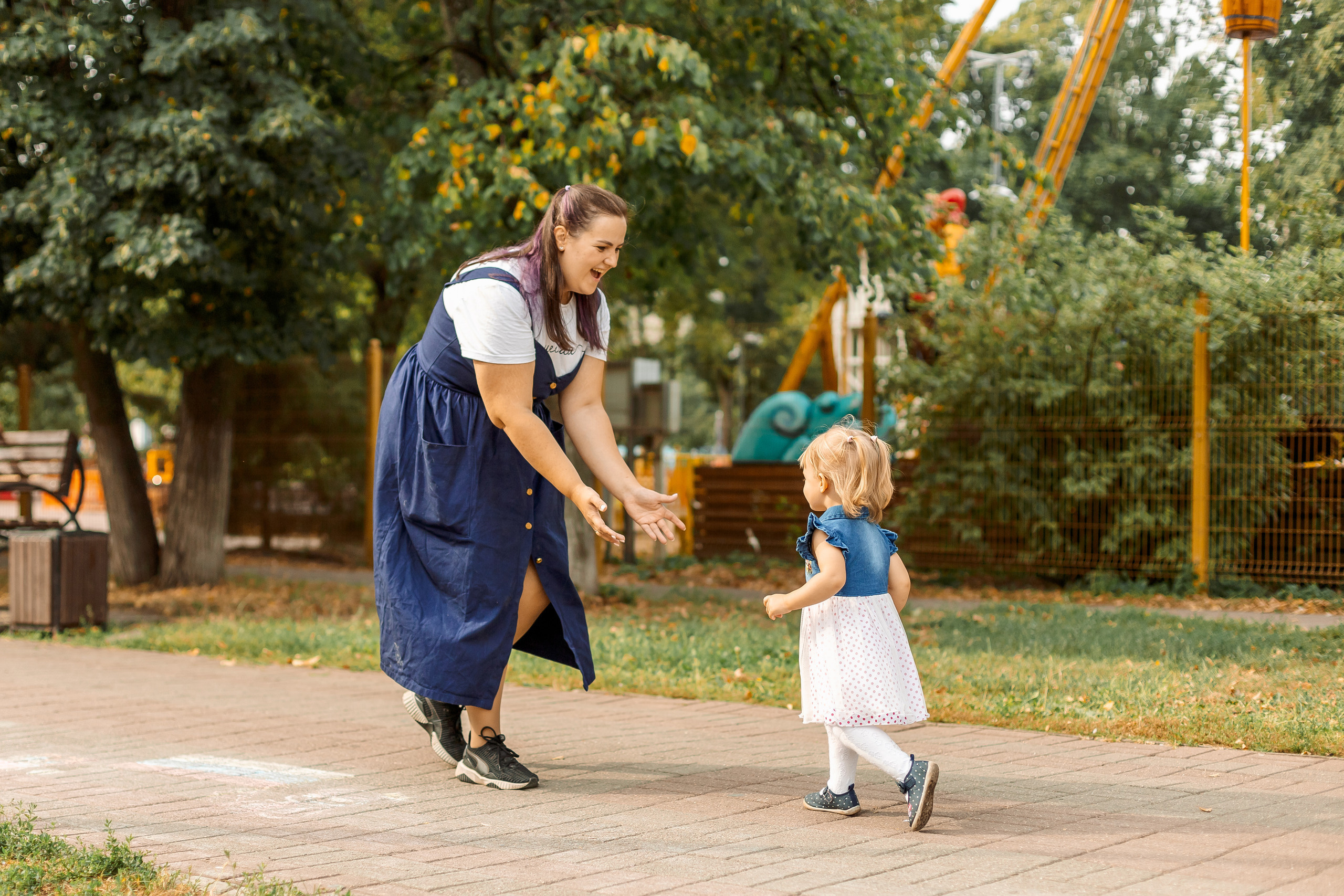 Мама и дочка прогулка в Наташинских прудах. Семейный Фотограф в Москве Евгения Симоненко
