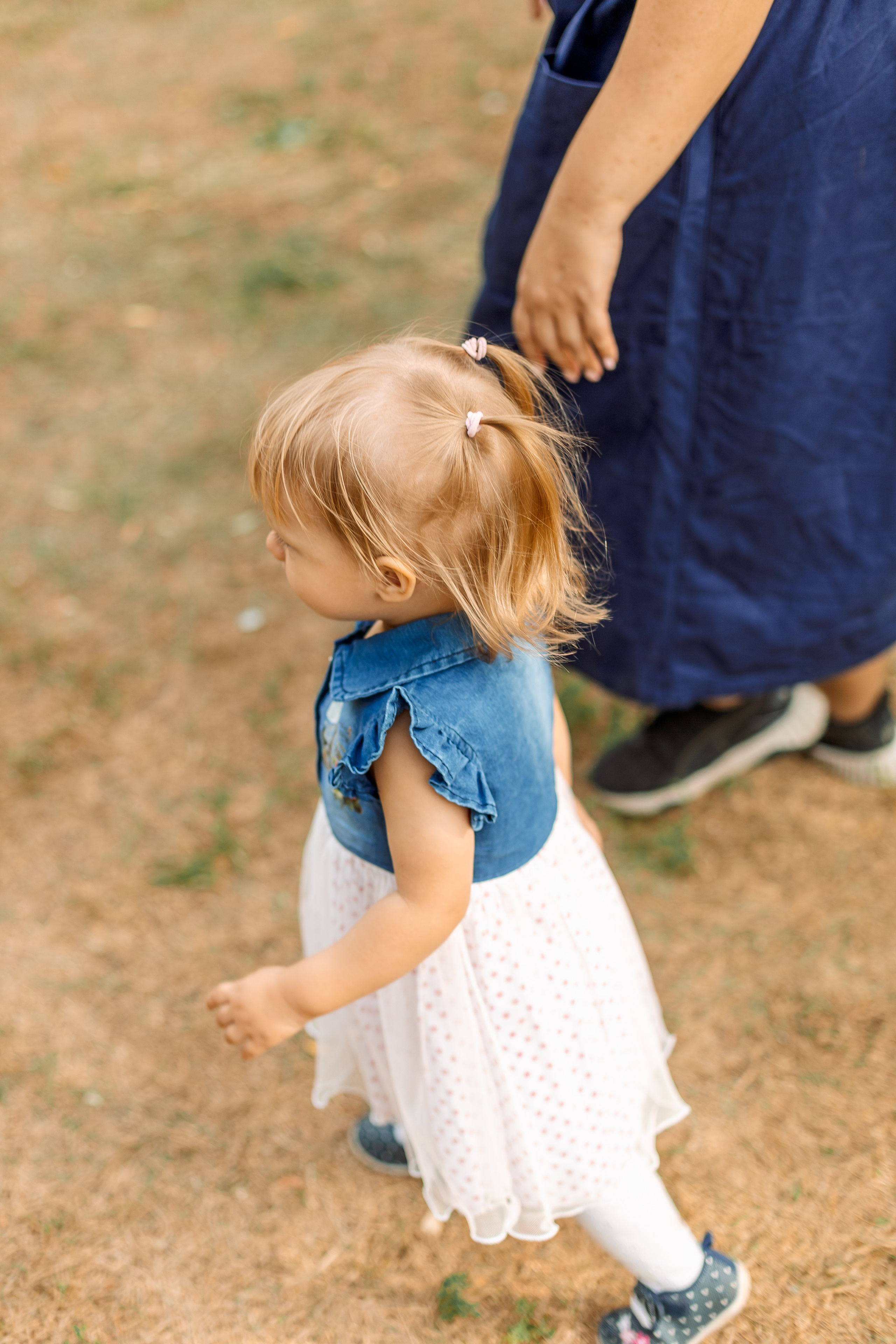 Мама и дочка прогулка в Наташинских прудах. Семейный Фотограф в Москве Евгения Симоненко