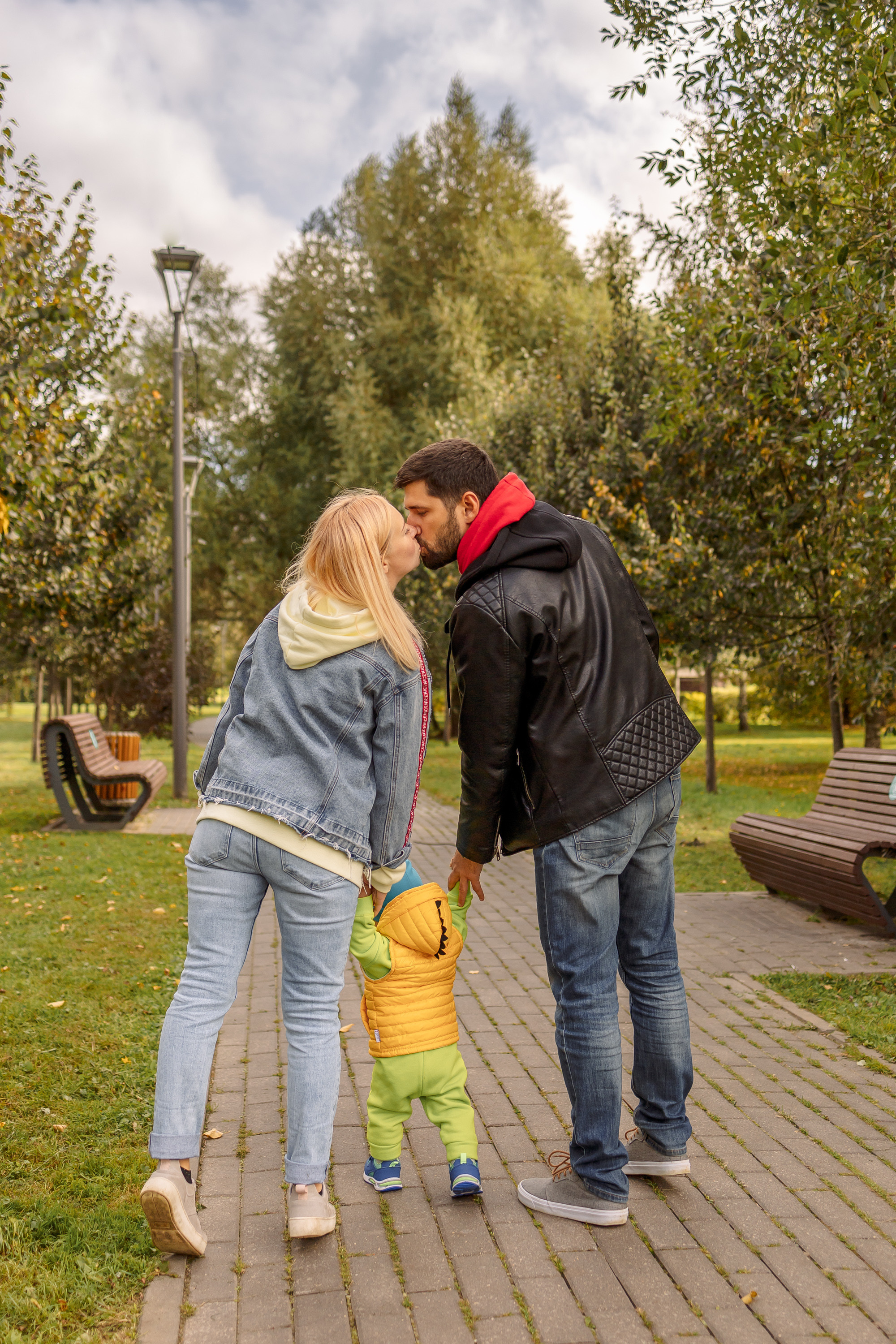 Семейная прогулка в парке Алтуфьево